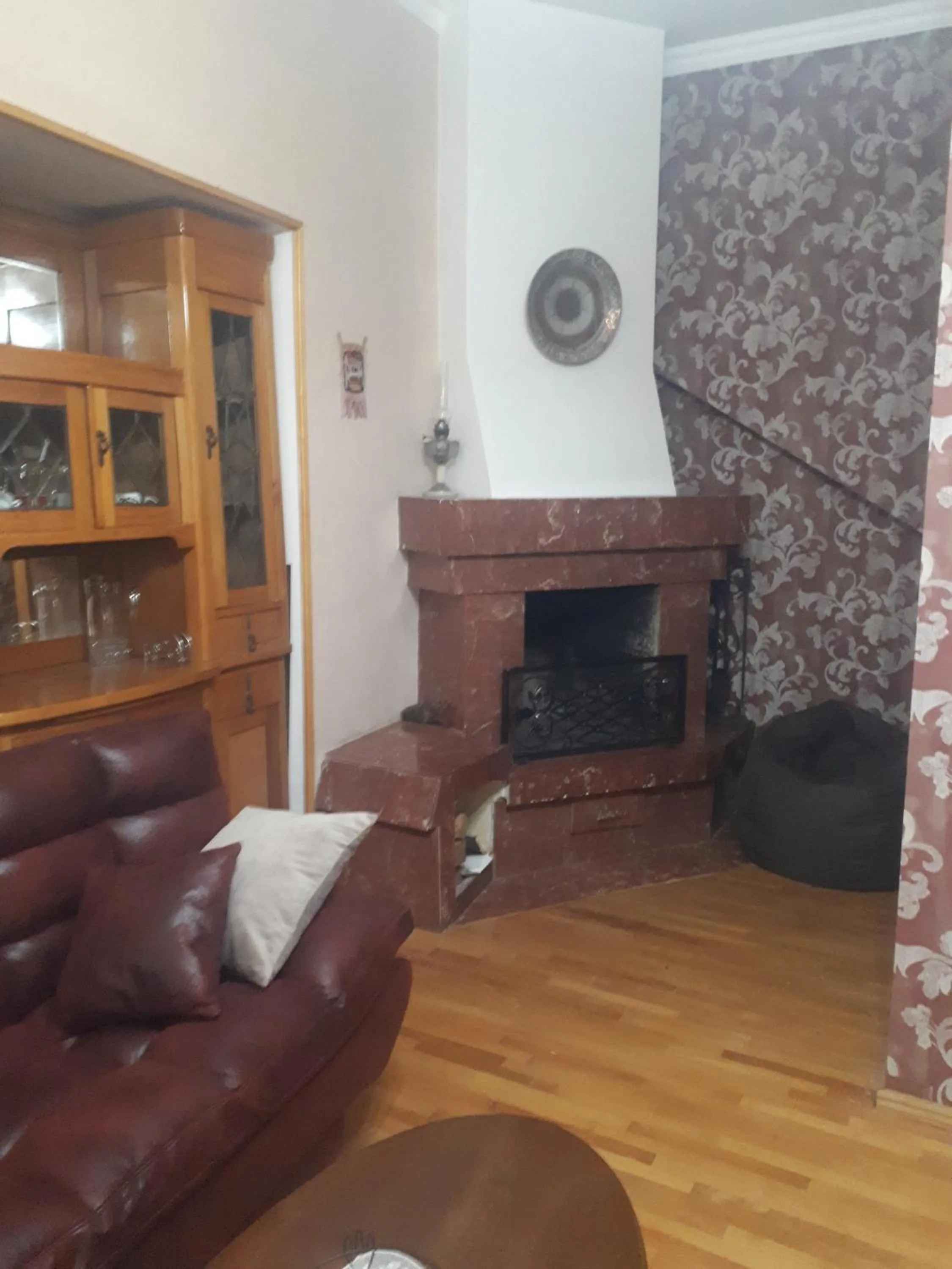 flat iron in Sunflower Hotel