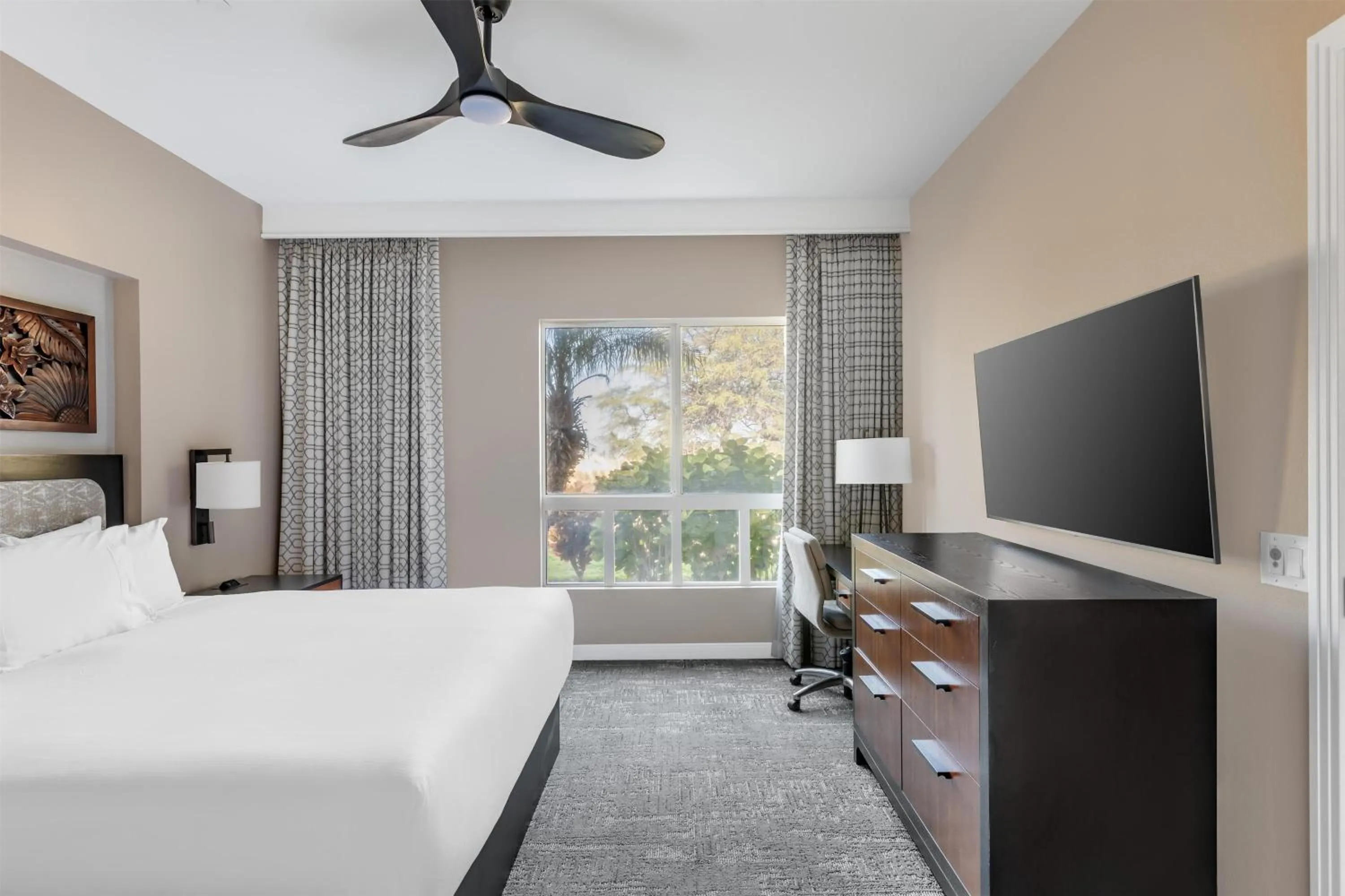 Bed in Hilton Grand Vacations Club Kohala Suites Waikoloa