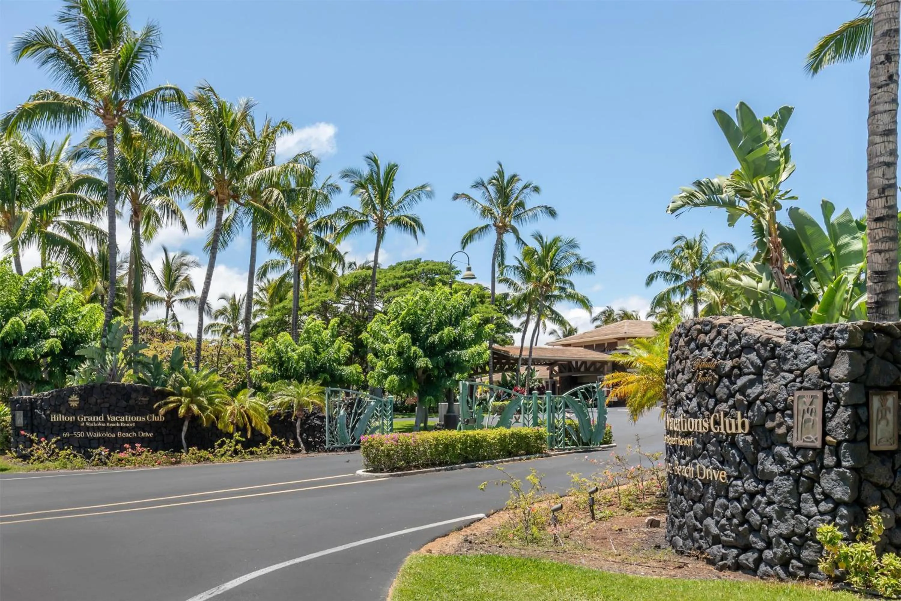 Property building in Hilton Grand Vacations Club Kohala Suites Waikoloa
