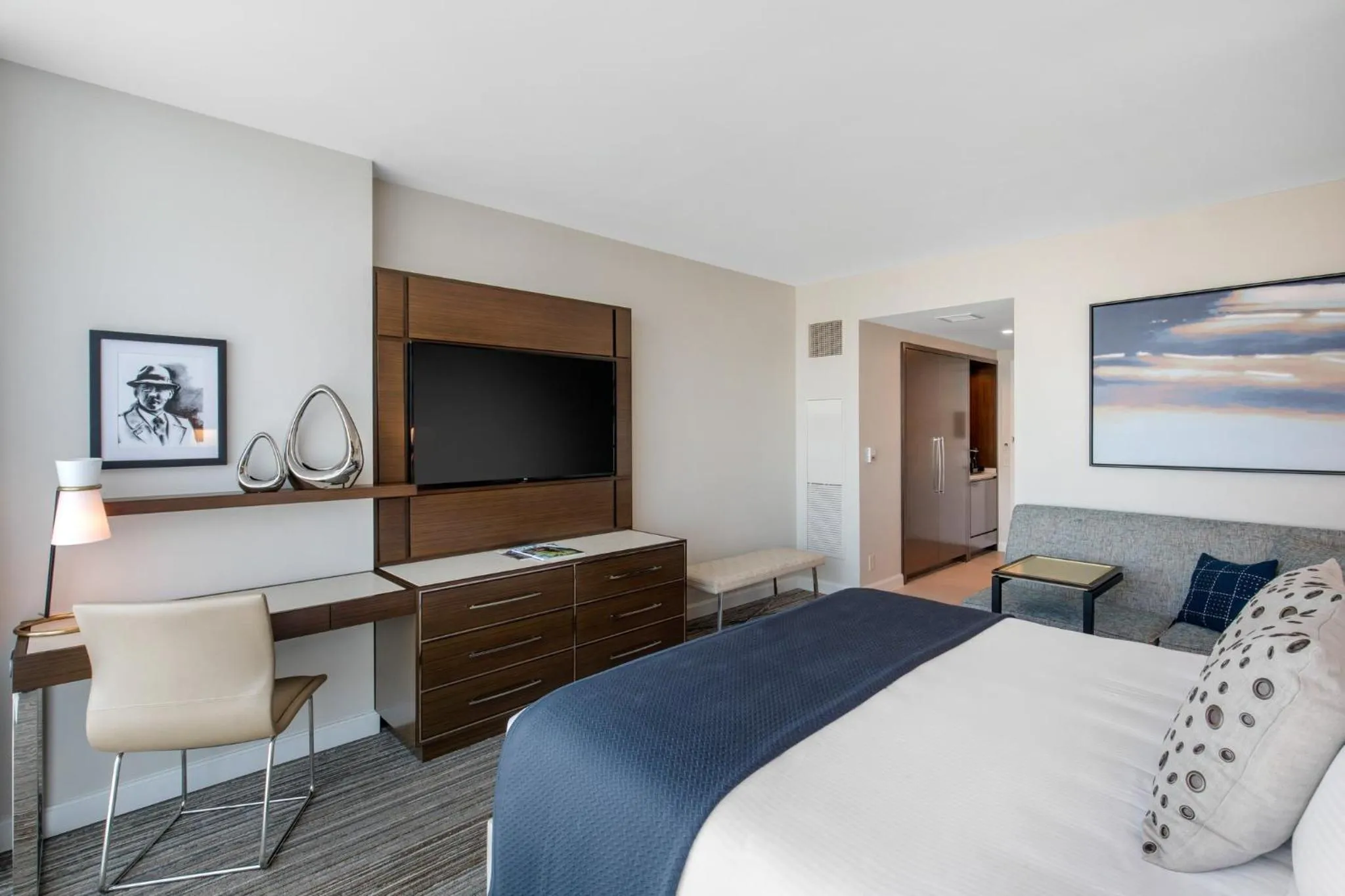 Bedroom, Bed in Omni Frisco at The Star