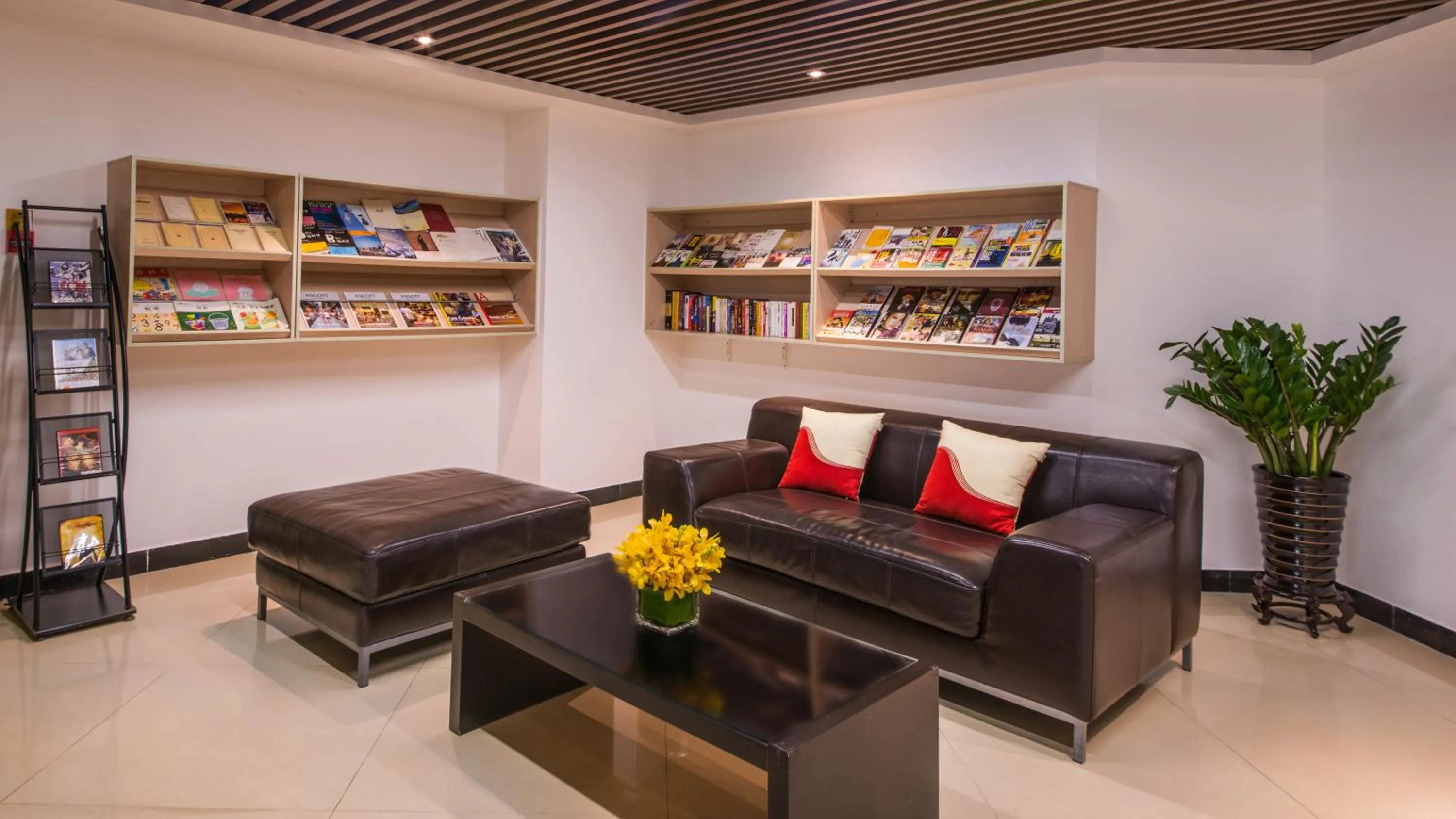 Library in Springdale Serviced Residence Guangzhou