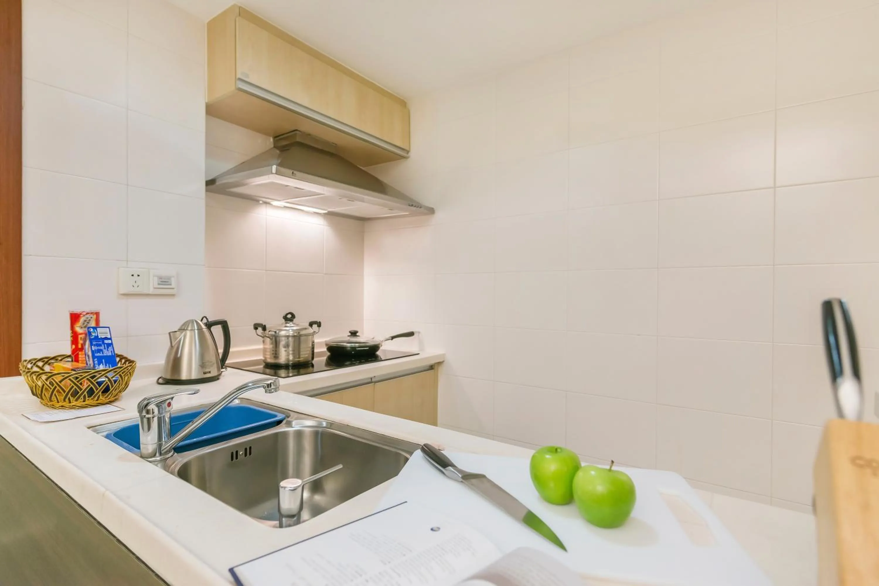 Communal kitchen in Springdale Serviced Residence Guangzhou