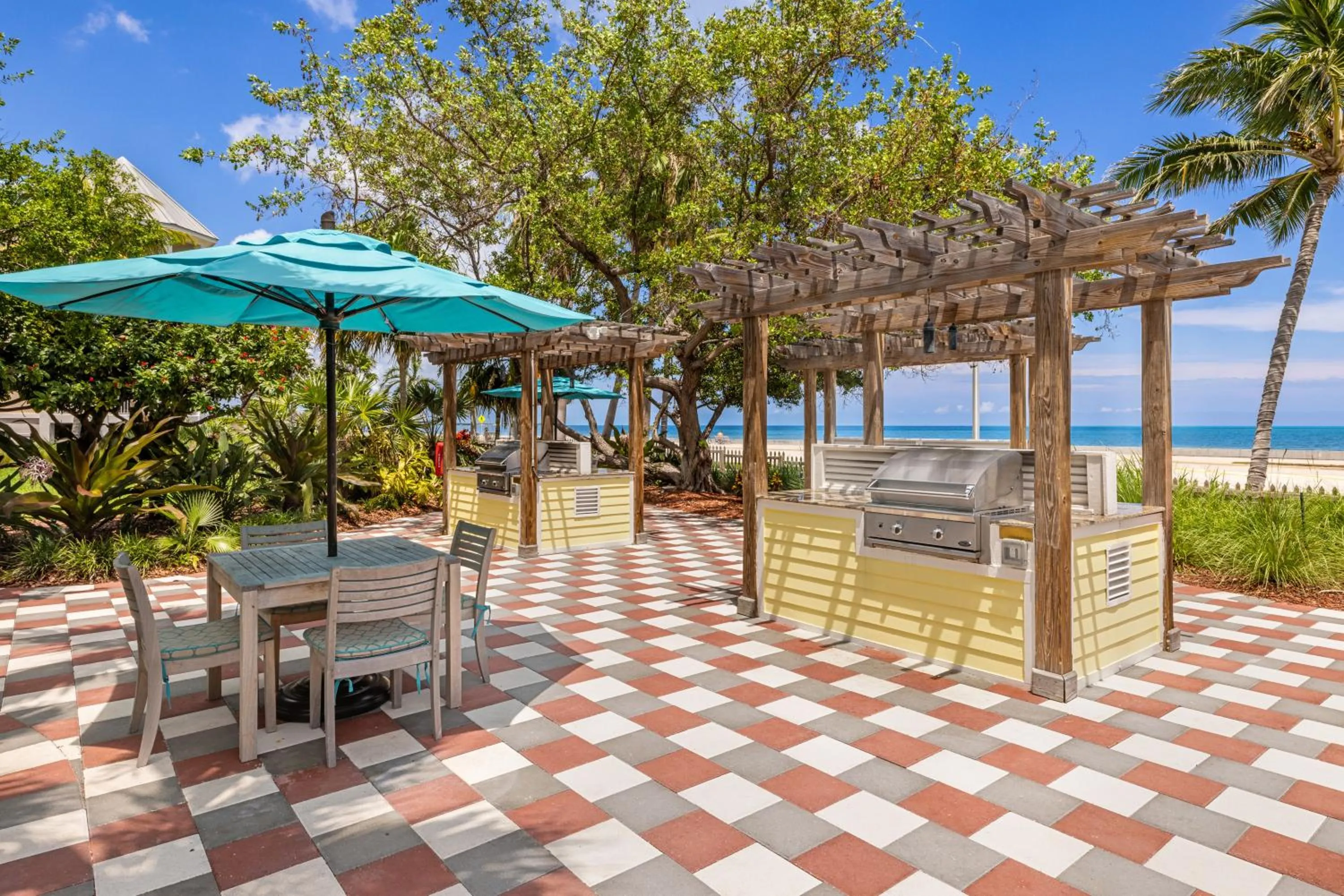 BBQ facilities in Hyatt Vacation Club at Windward Pointe