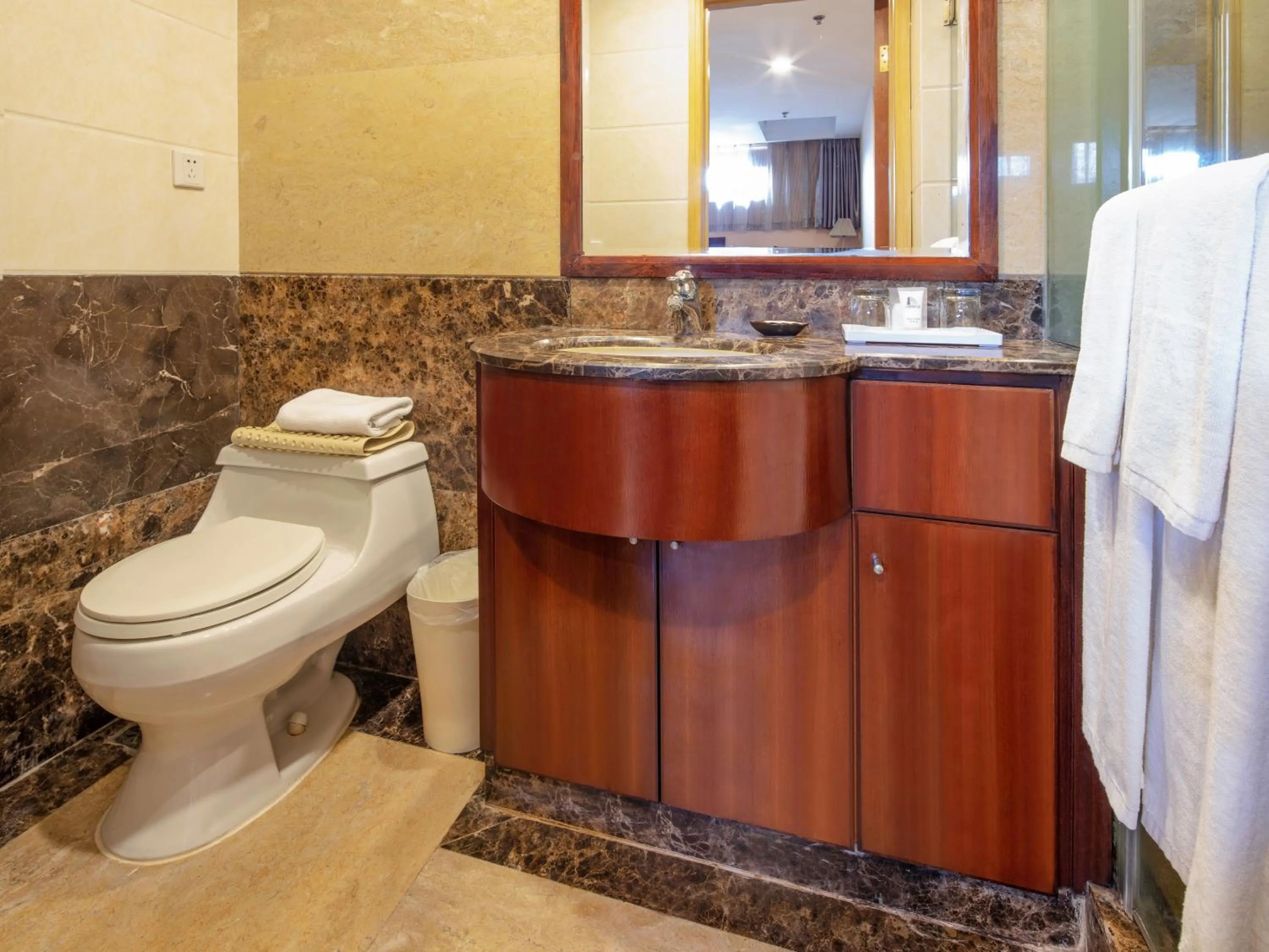 Dalian Asia Pacific Service Apartment (Former Somerset Harbour Court Dalian)