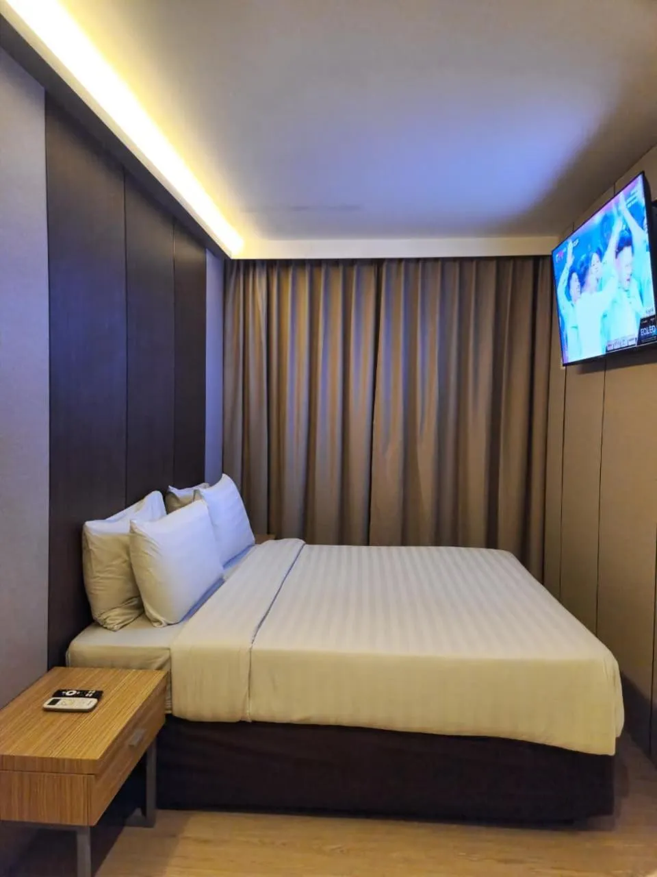 Bed in HOTEL PANTES SIMPANG LIMA SEMARANG