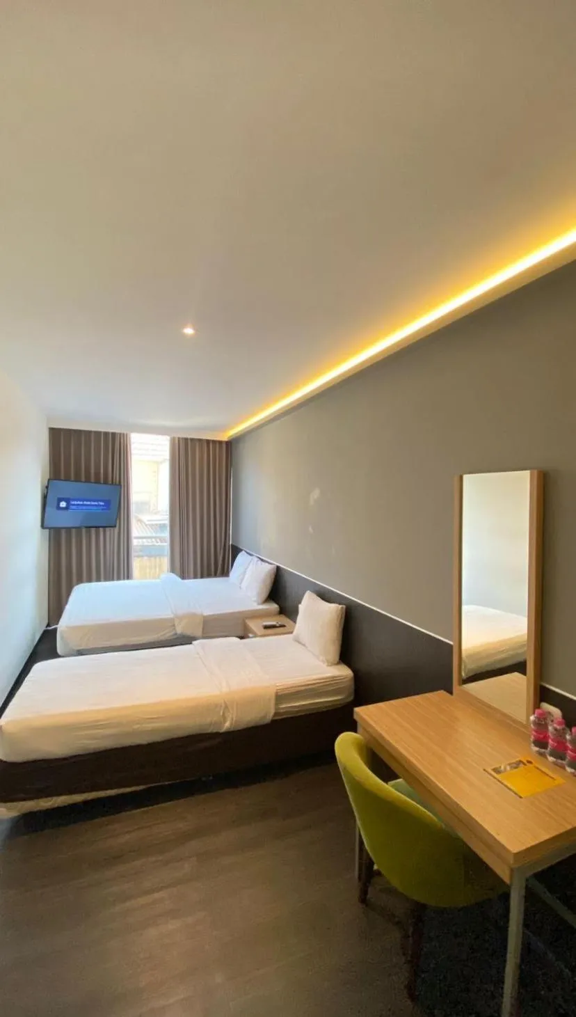 Photo of the whole room, Bed in HOTEL PANTES SIMPANG LIMA SEMARANG