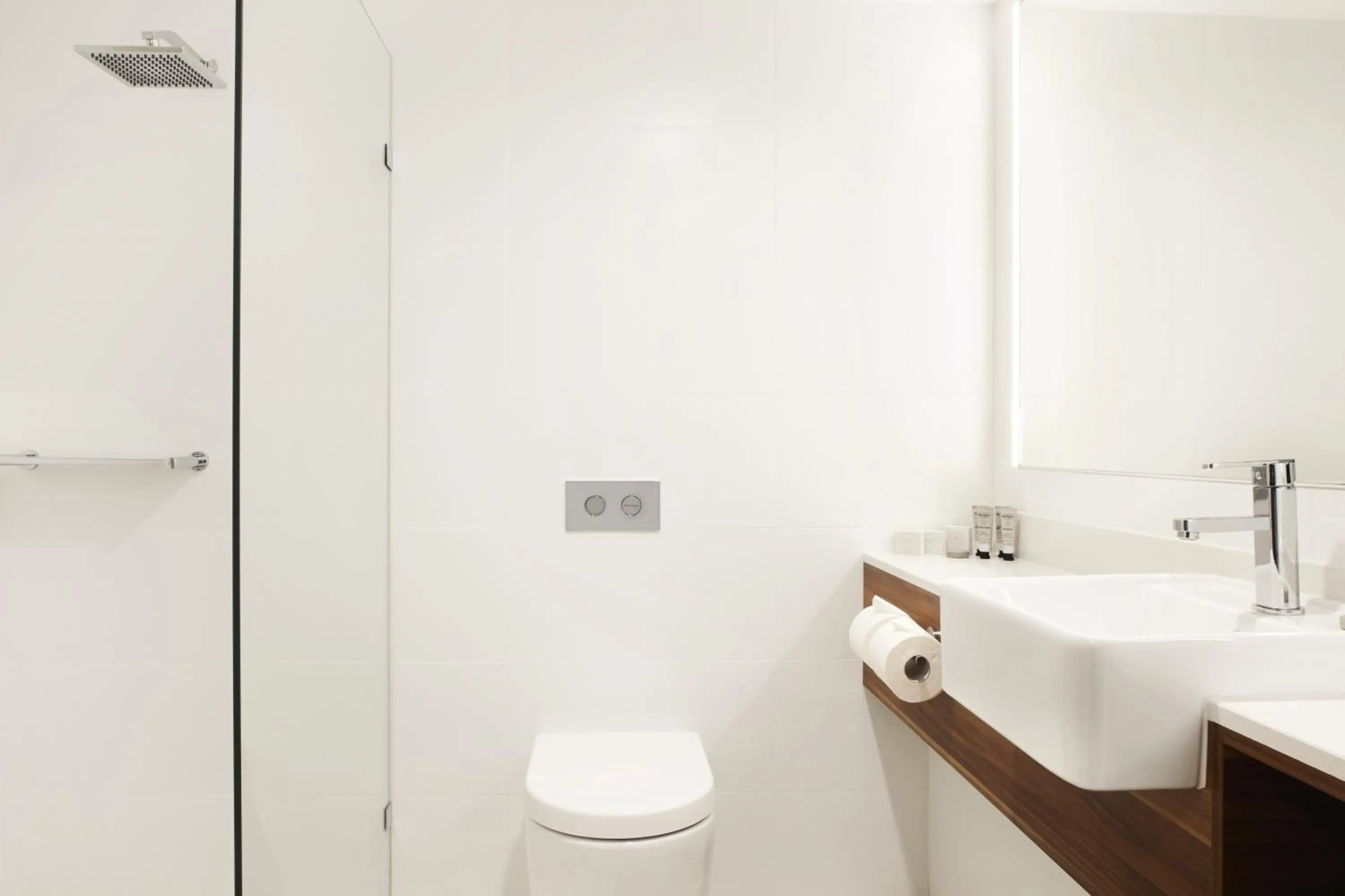 Bathroom in The Gem Hotel