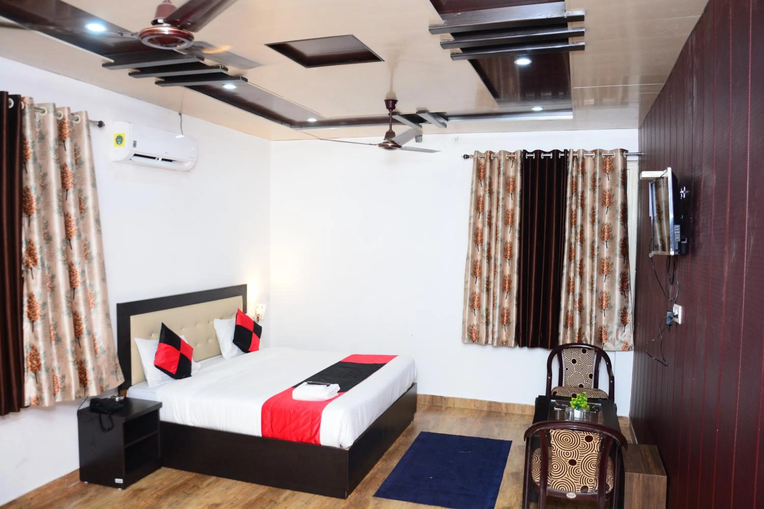 Bedroom in HOTEL POLOMAX