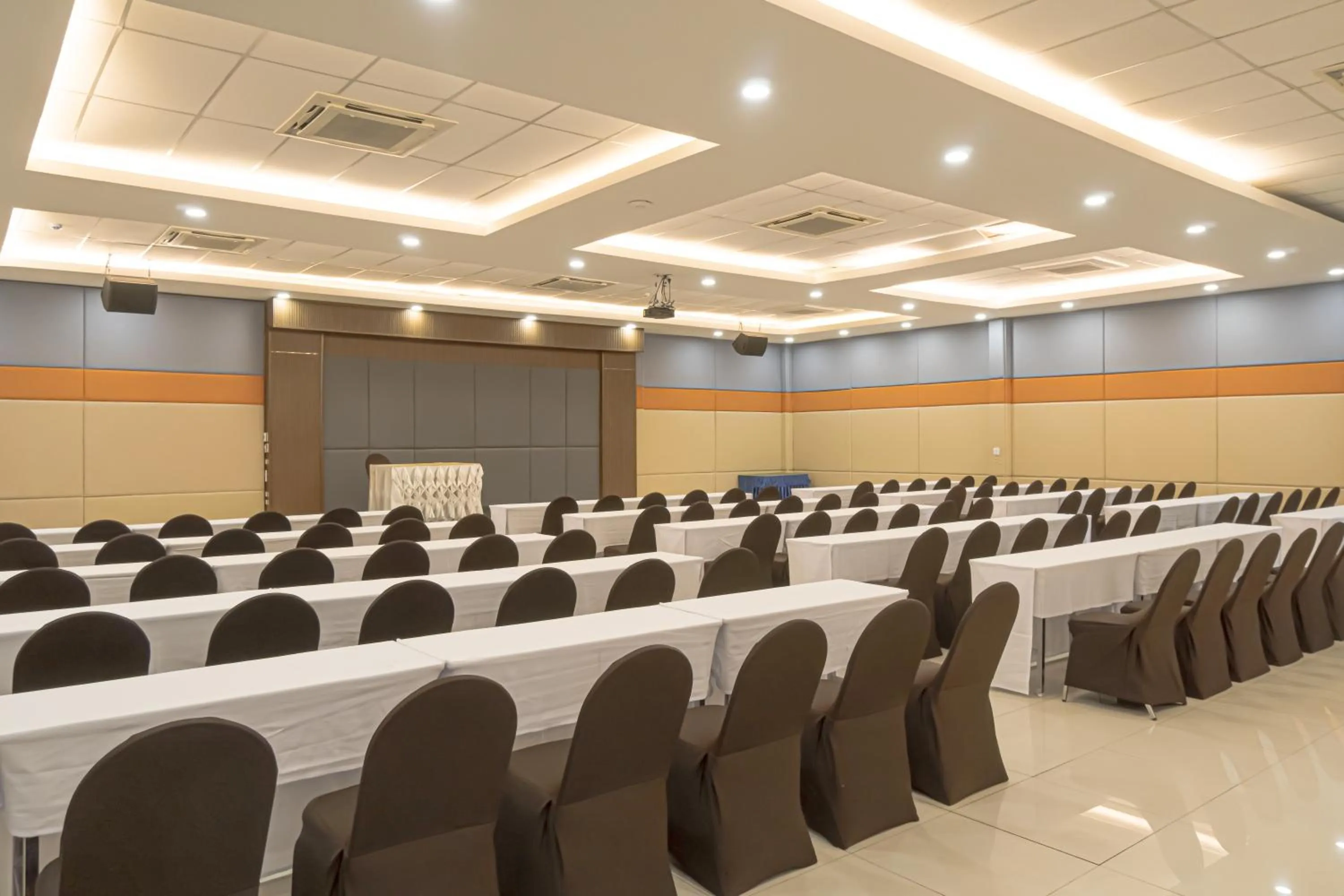 The Tree Riverside Resort Kaeng Krachan