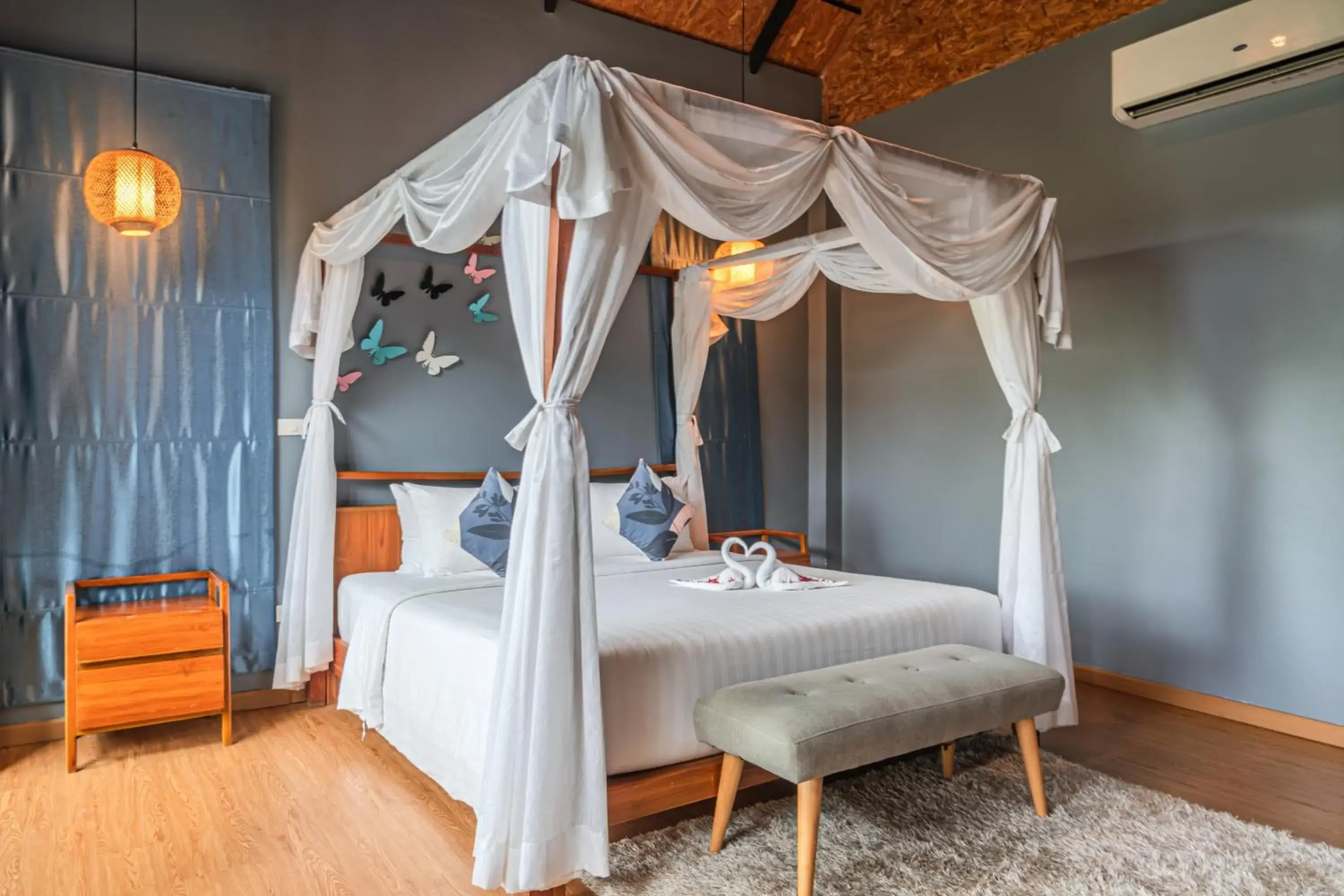 Bed in The Tree Riverside Resort Kaeng Krachan Bed in The Tree Riverside Resort Kaeng Krachan