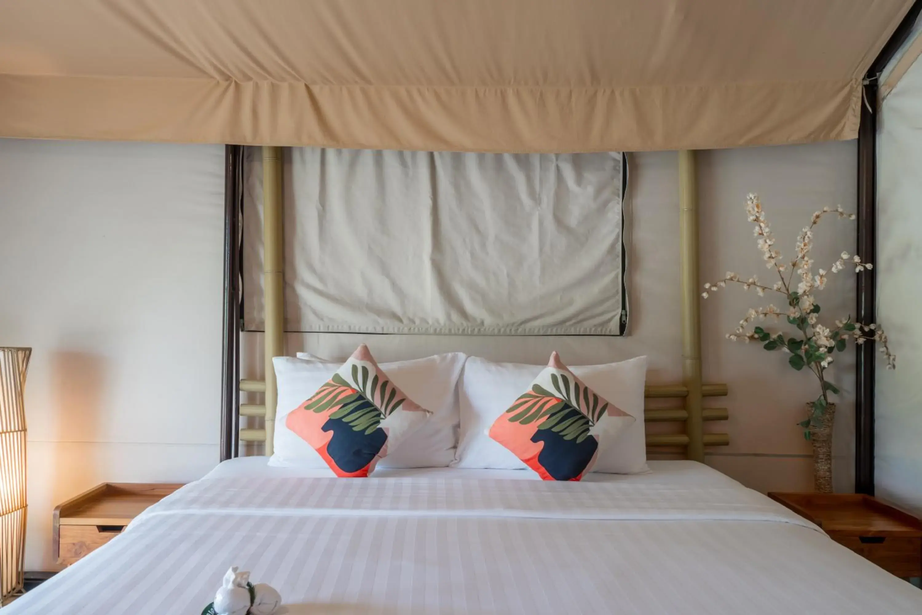 Bed in The Tree Riverside Resort Kaeng Krachan Bed in The Tree Riverside Resort Kaeng Krachan