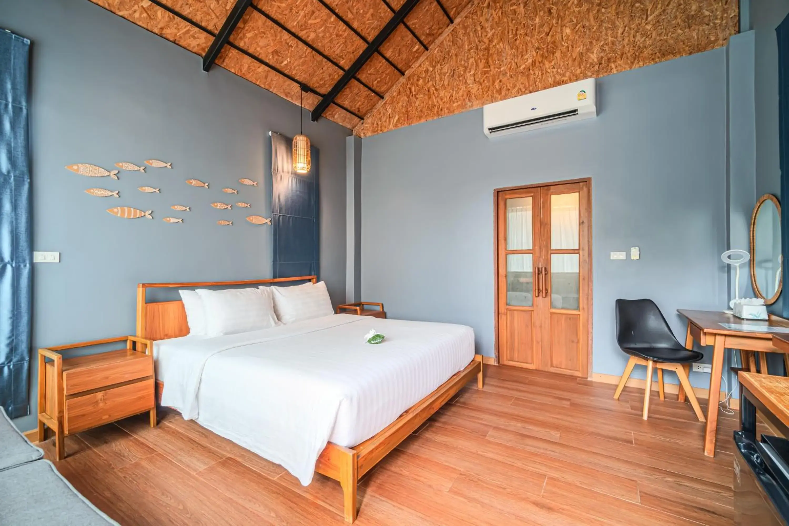 Bed in The Tree Riverside Resort Kaeng Krachan Bed in The Tree Riverside Resort Kaeng Krachan