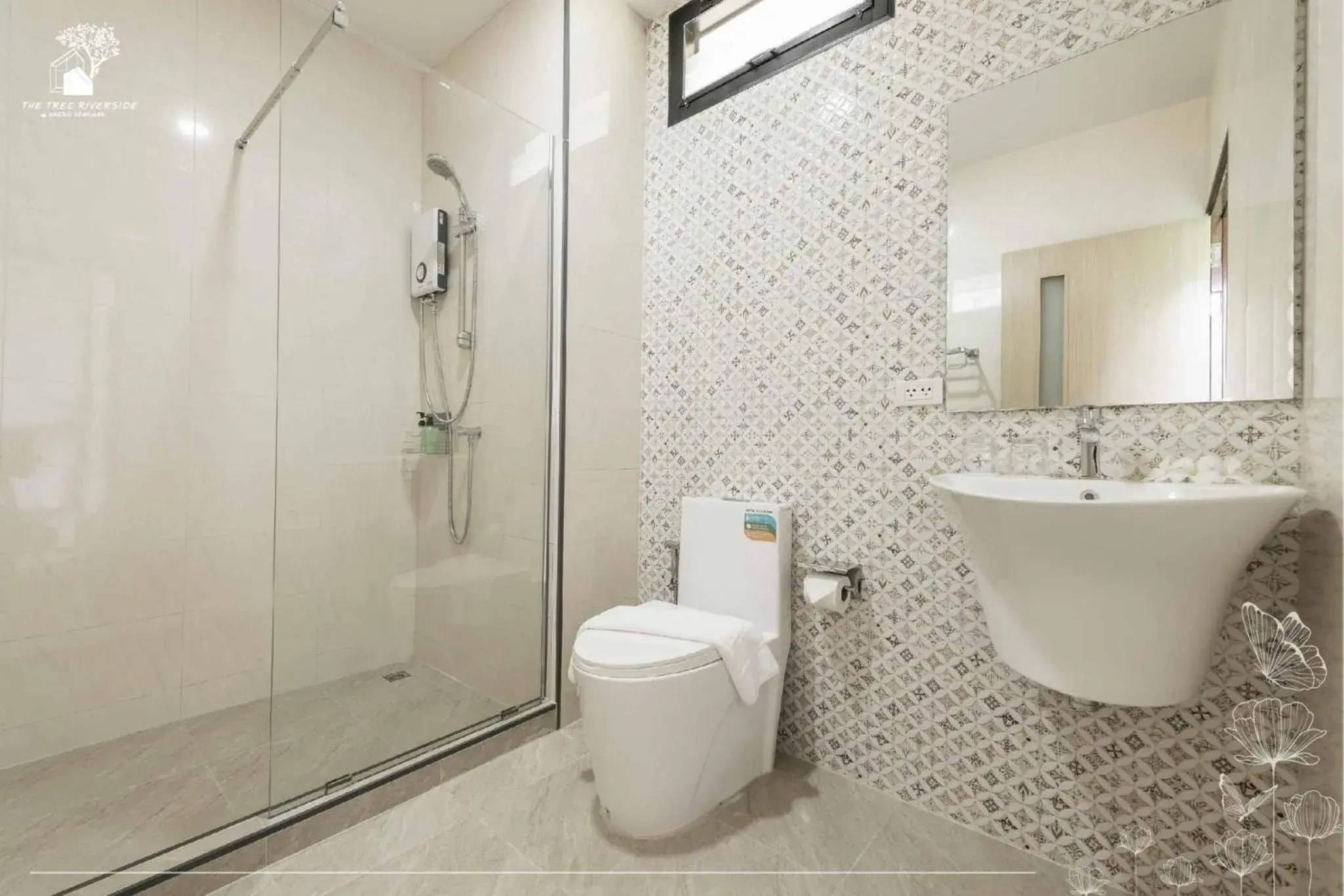 Superior Double Room in The Tree Riverside Resort Kaeng Krachan Superior Double Room in The Tree Riverside Resort Kaeng Krachan