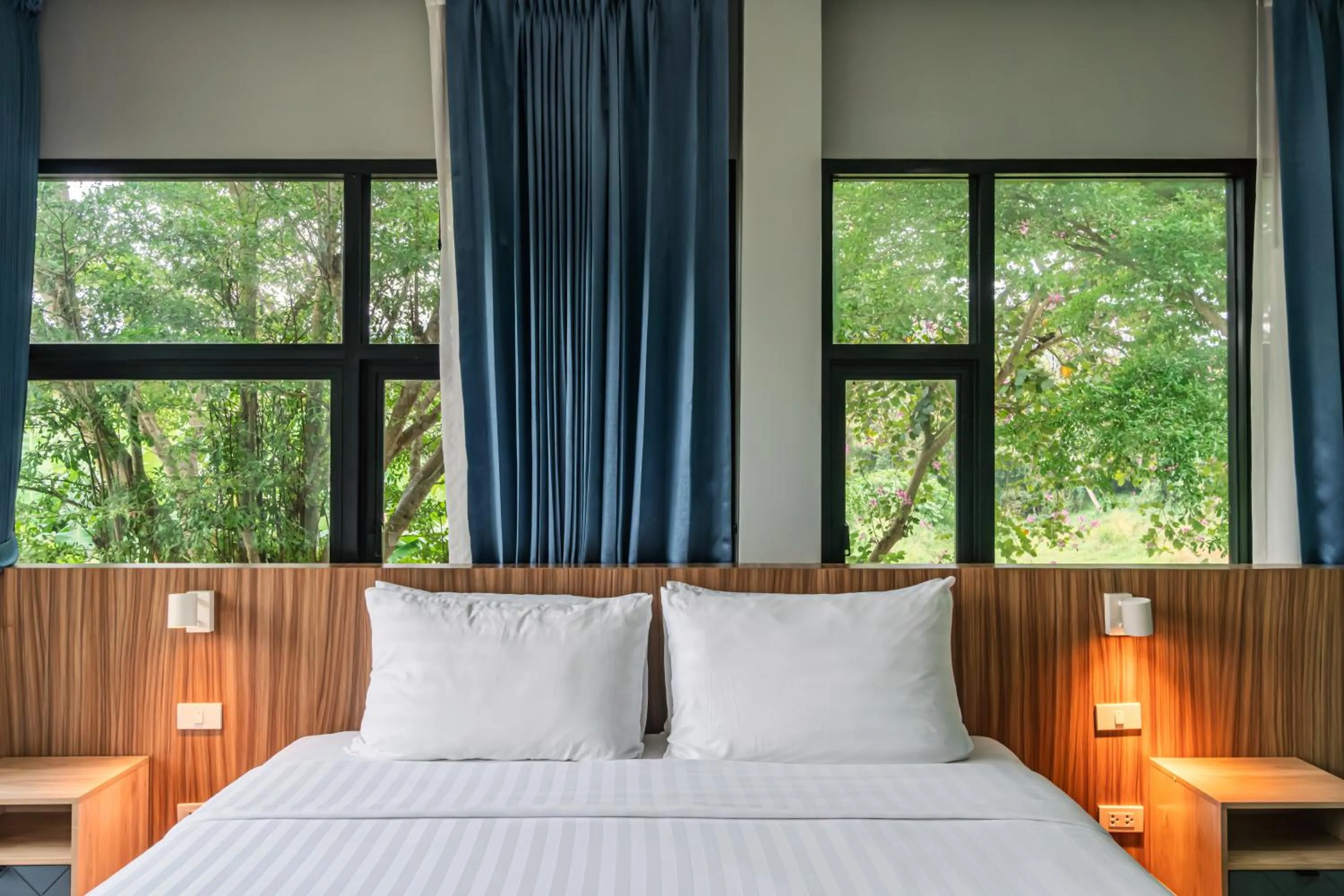 Bed in The Tree Riverside Resort Kaeng Krachan