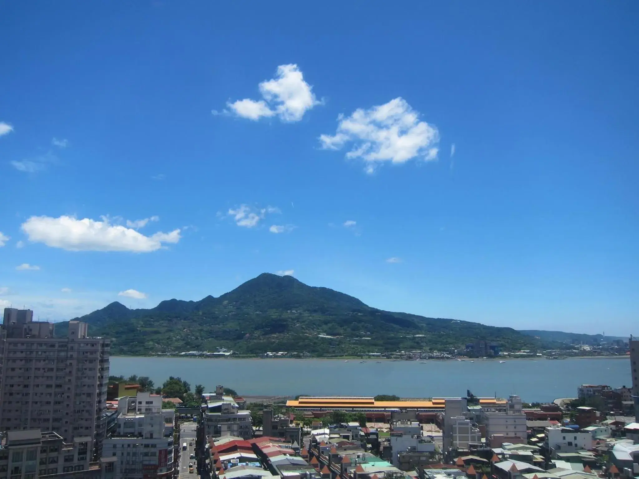 Mountain view in Hotel RegaLees Mountain view in Hotel RegaLees