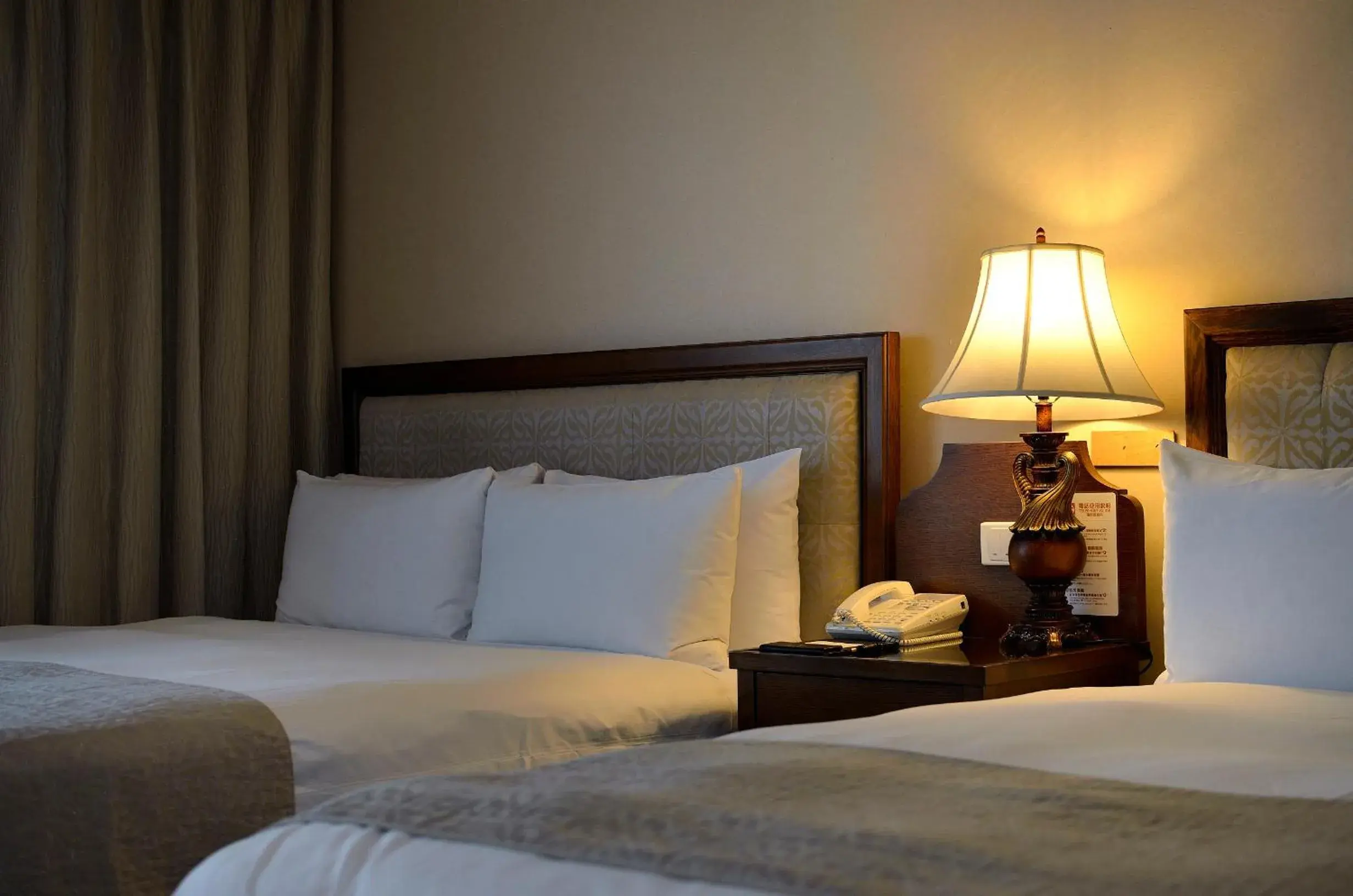 Bed in Hotel RegaLees Bed in Hotel RegaLees