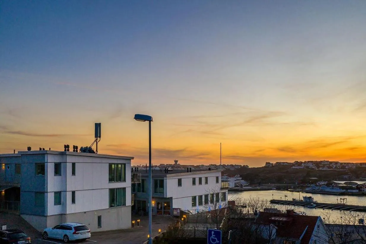 Facade/entrance in Hotell Kungshamn Suites