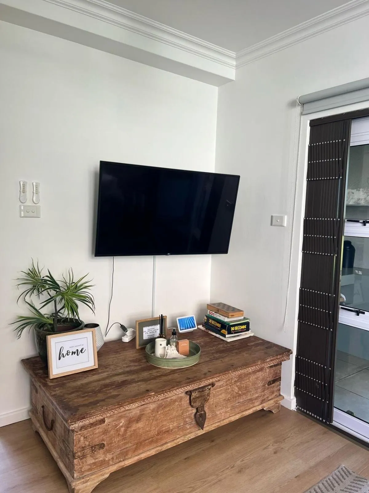 TV and multimedia in Tides End