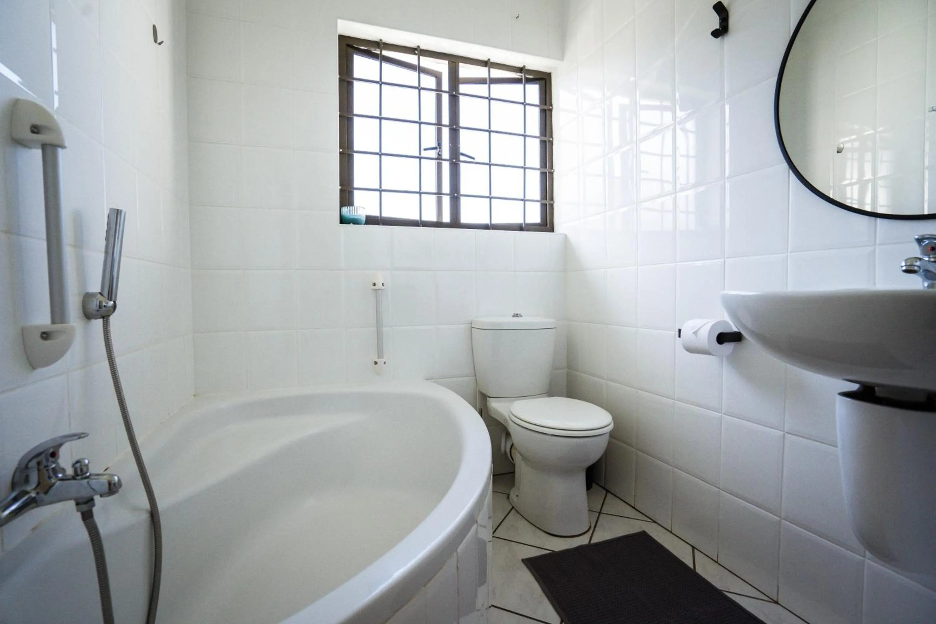 Toilet in Tides End
