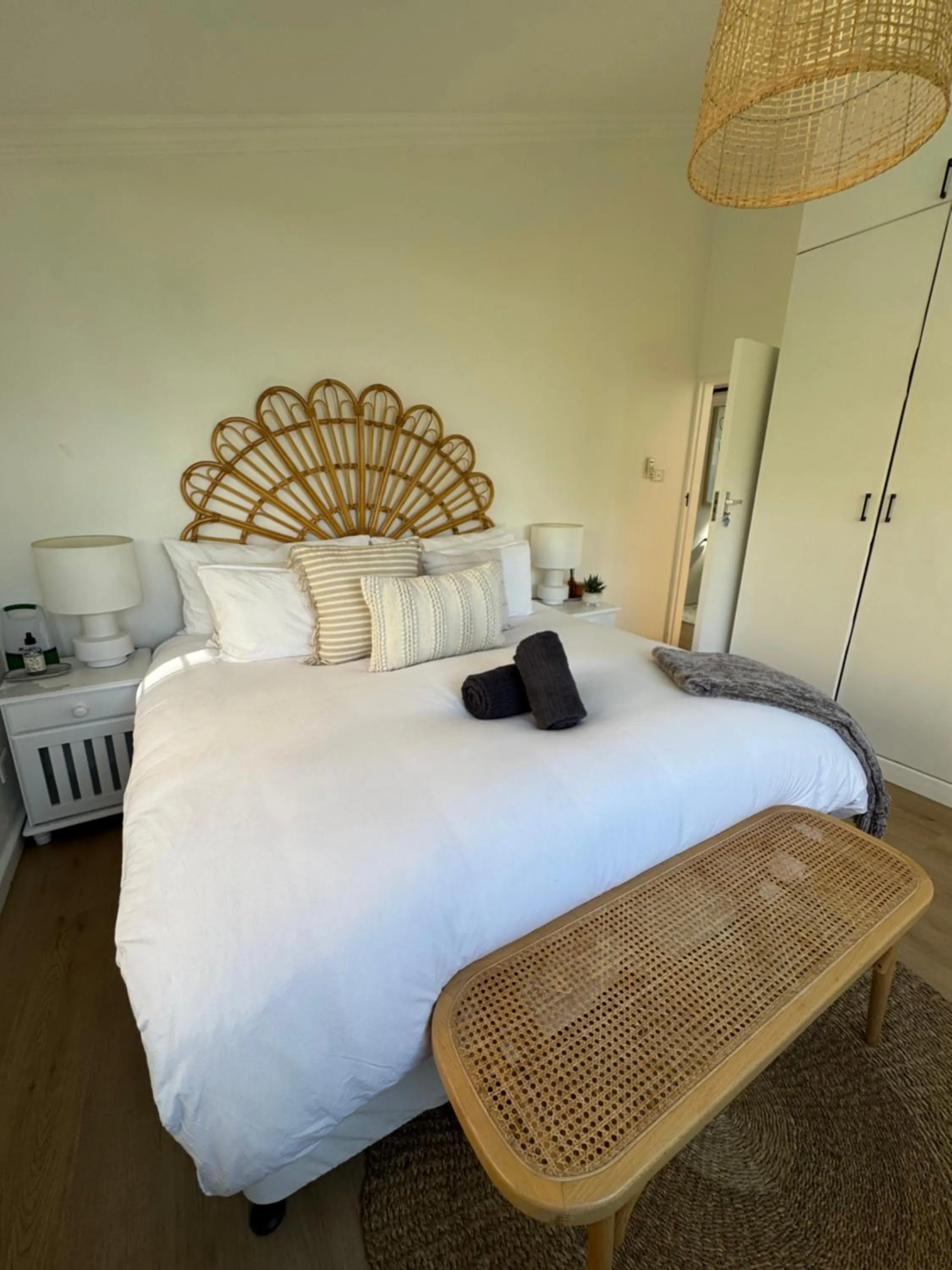 Bedroom, Bed in Tides End