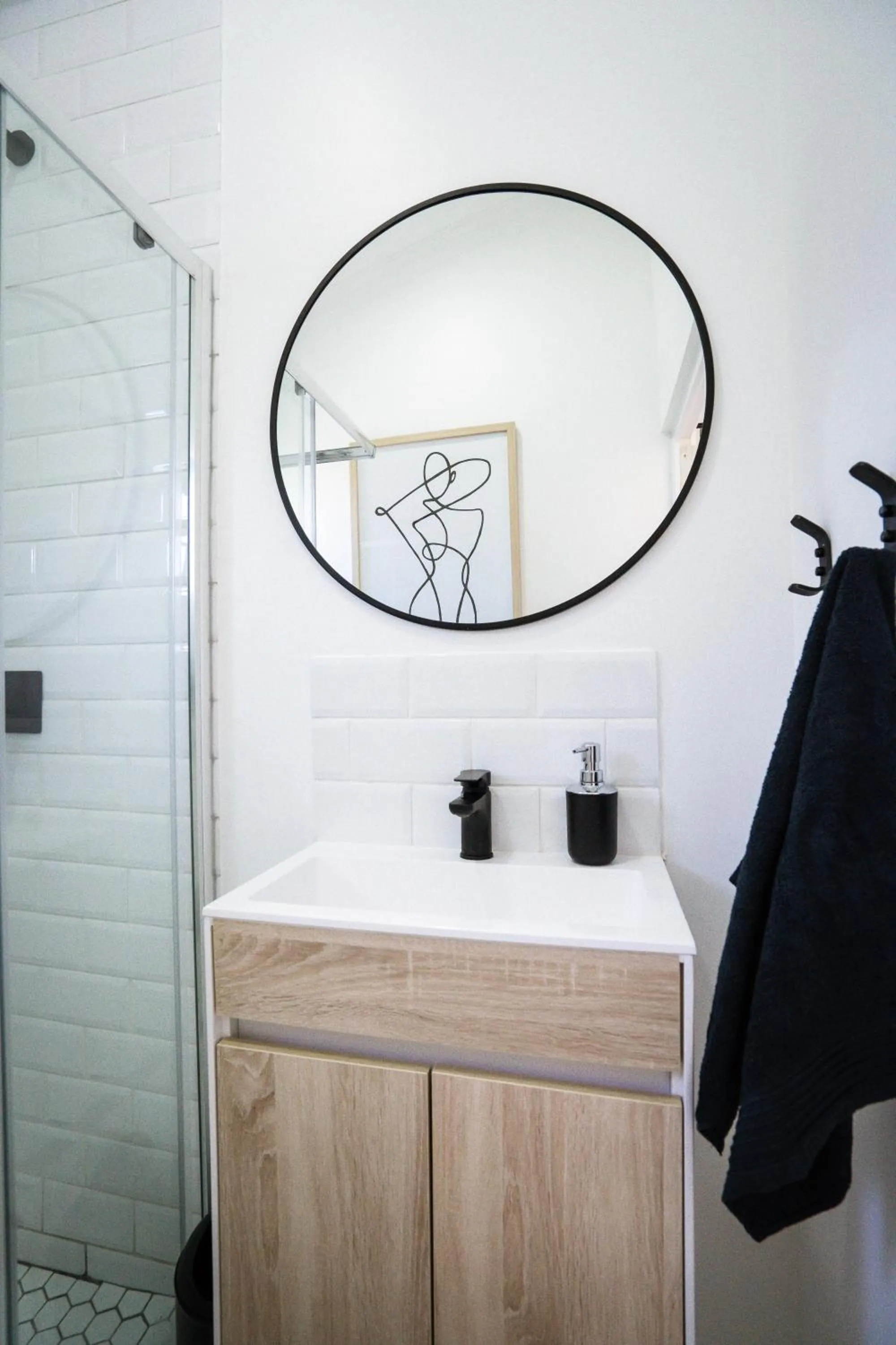 Shower in Tides End
