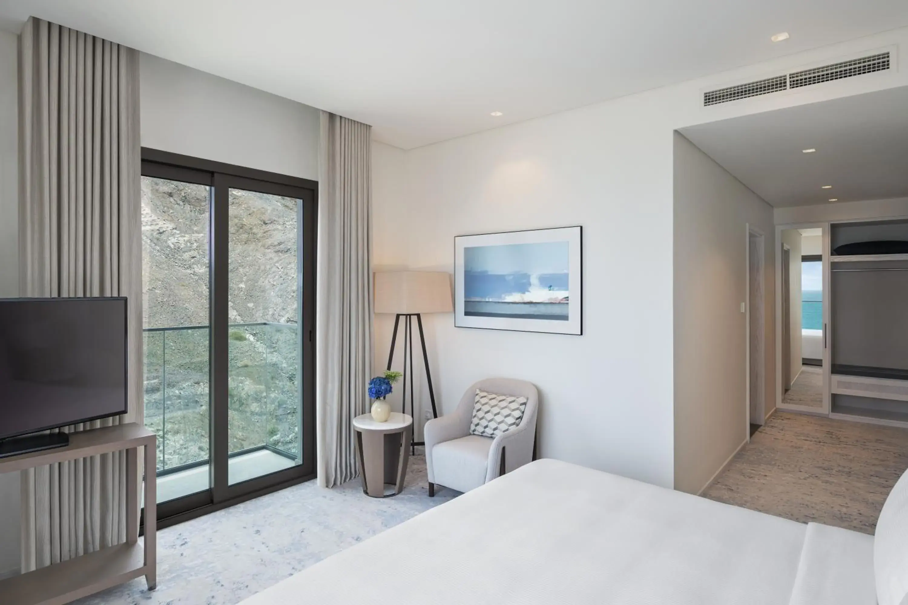 Executive Suite Mountain View in Address Beach Resort Fujairah Executive Suite Mountain View in Address Beach Resort Fujairah