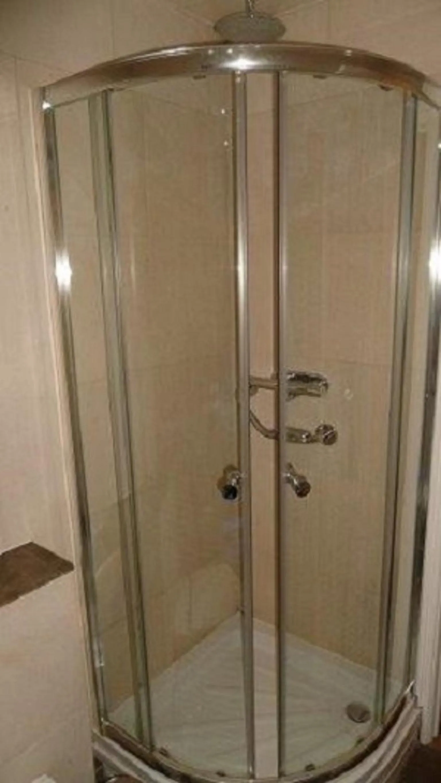 Shower in The Frenchgate Hotel