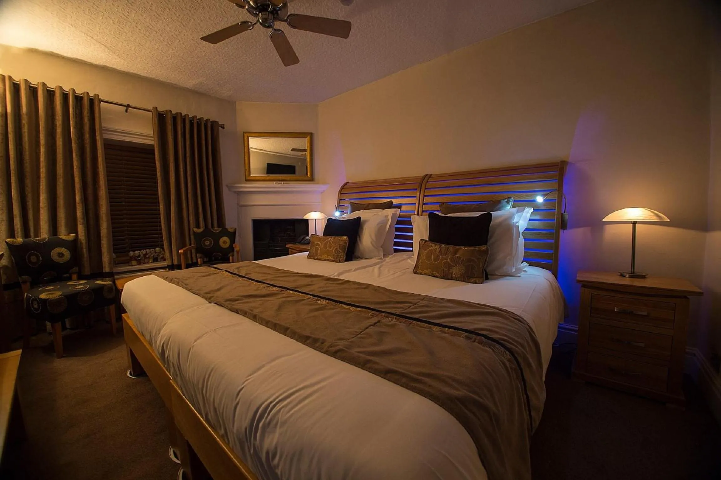 Bed in The Frenchgate Hotel