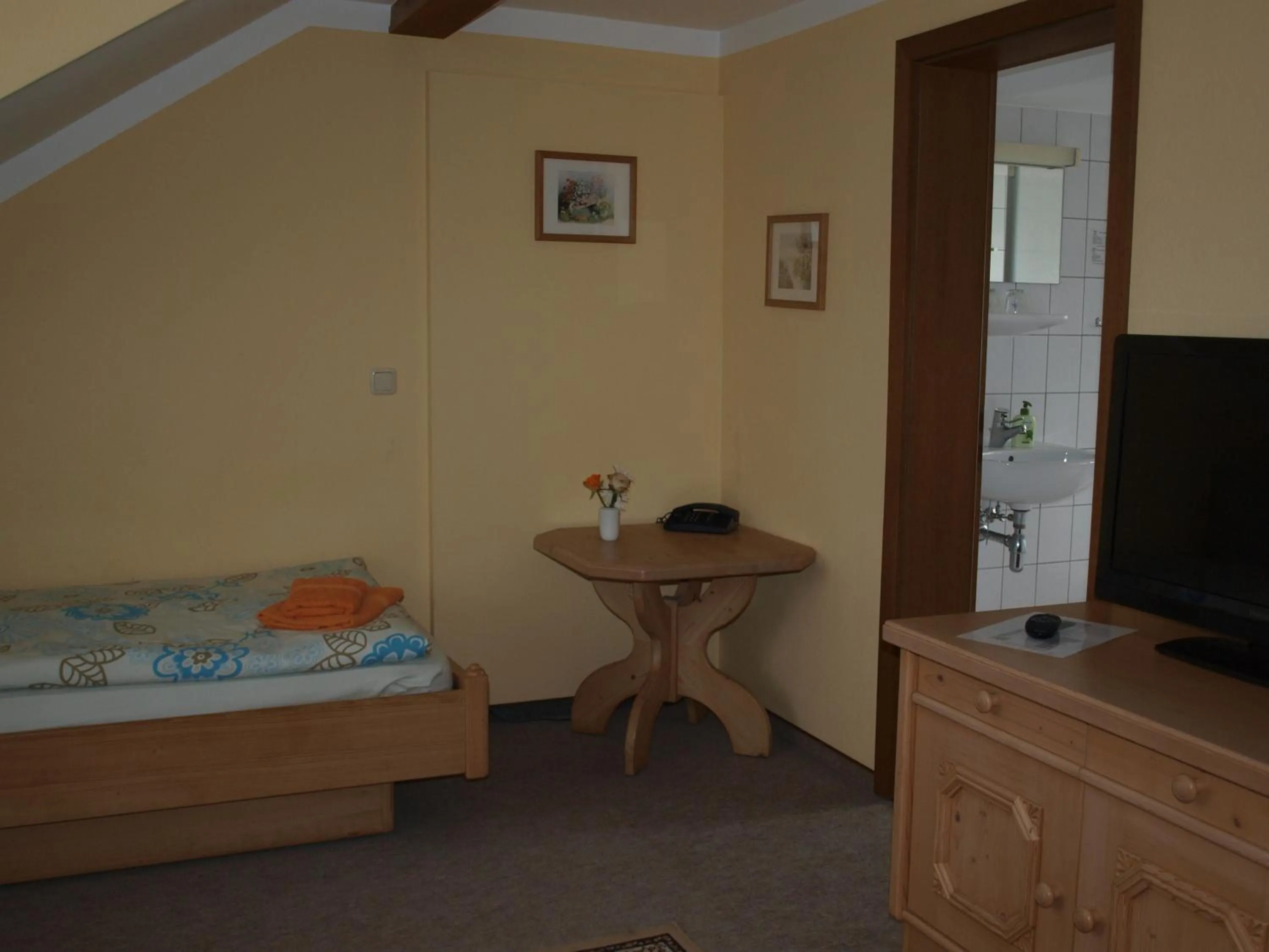 Decorative detail, Bed in Gasthof zur Schweiz