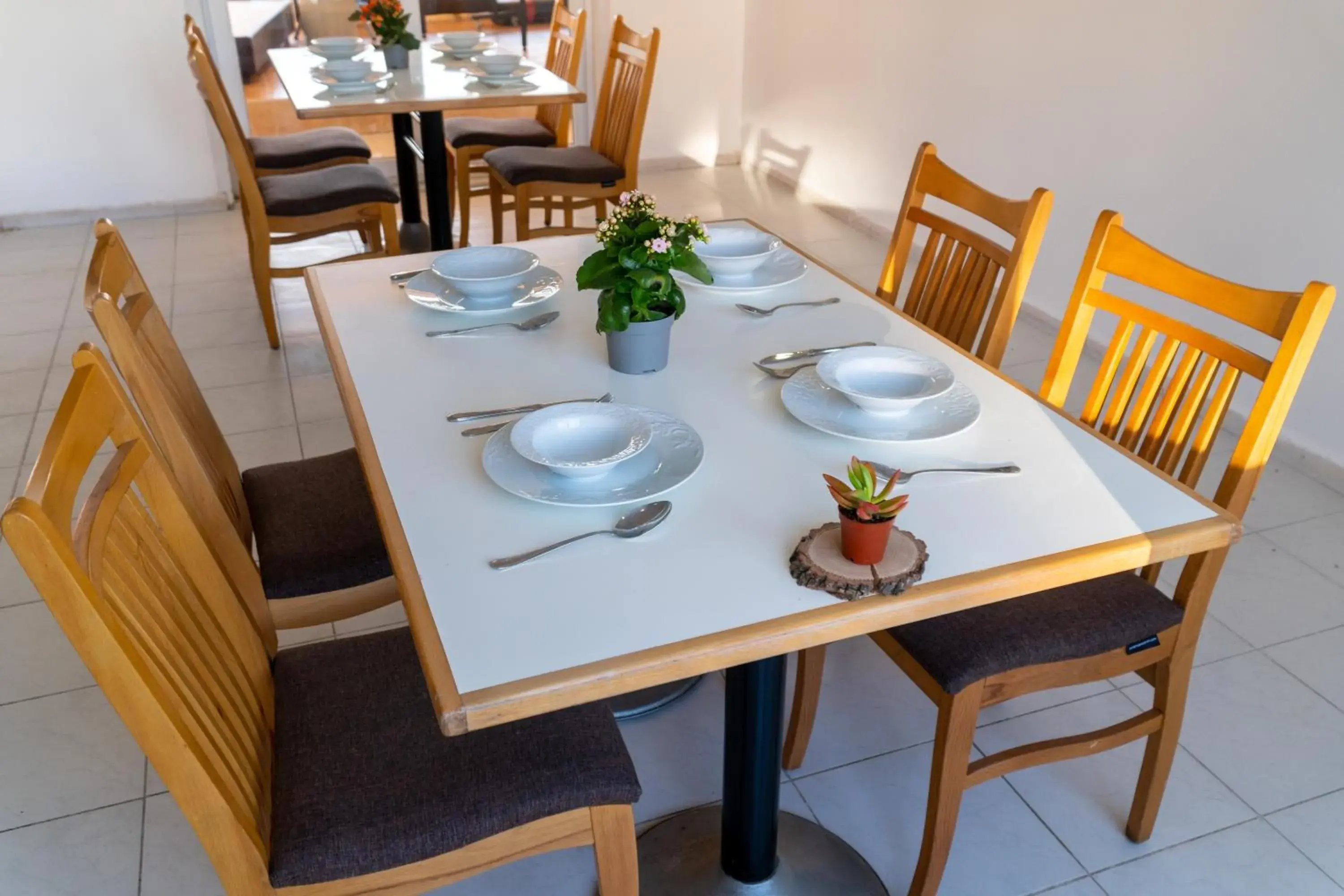 Breakfast in Elijah Hotel Breakfast in Elijah Hotel