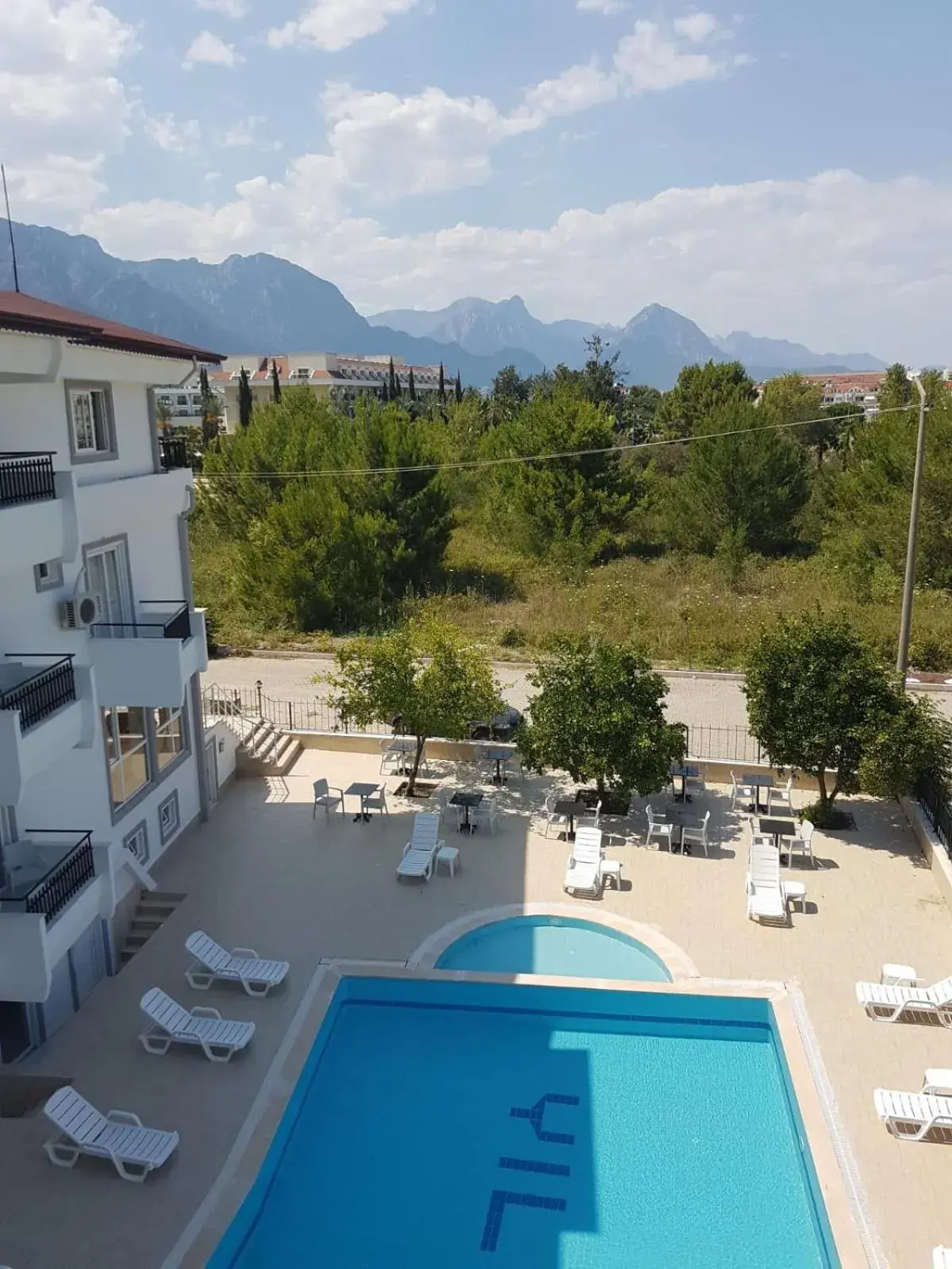 Swimming pool in Elijah Hotel Swimming pool in Elijah Hotel