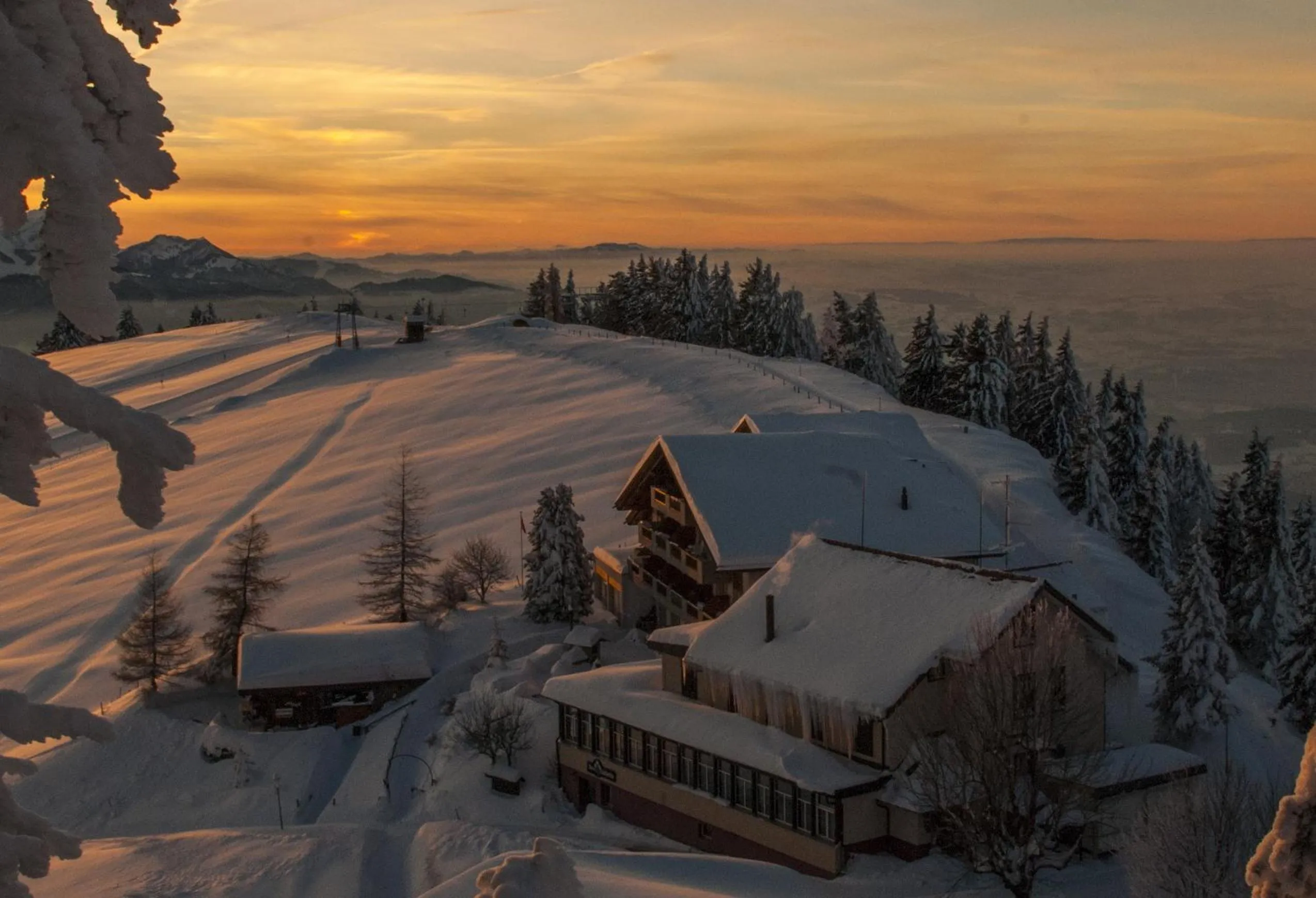 Facade/entrance in Kräuterhotel Edelweiss