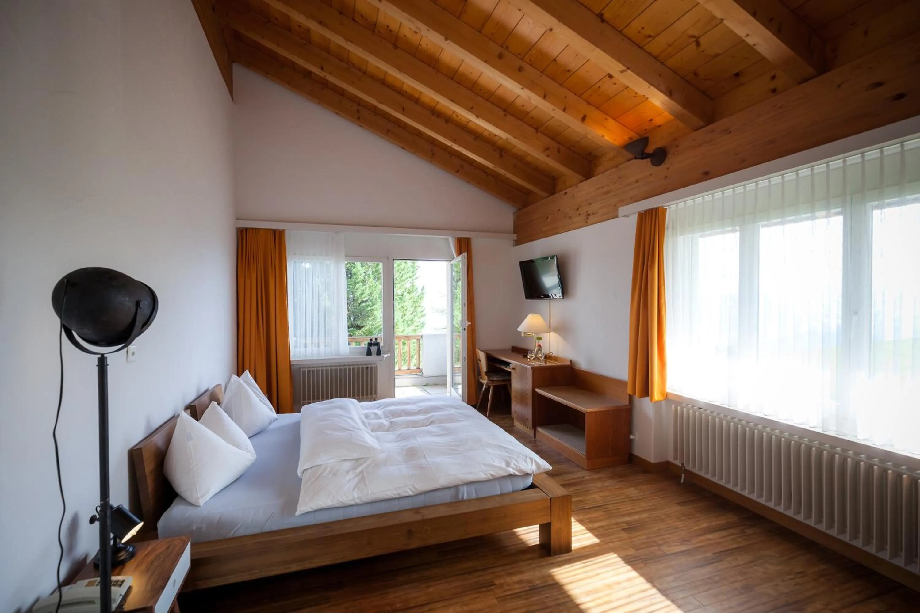 Bed in Kräuterhotel Edelweiss