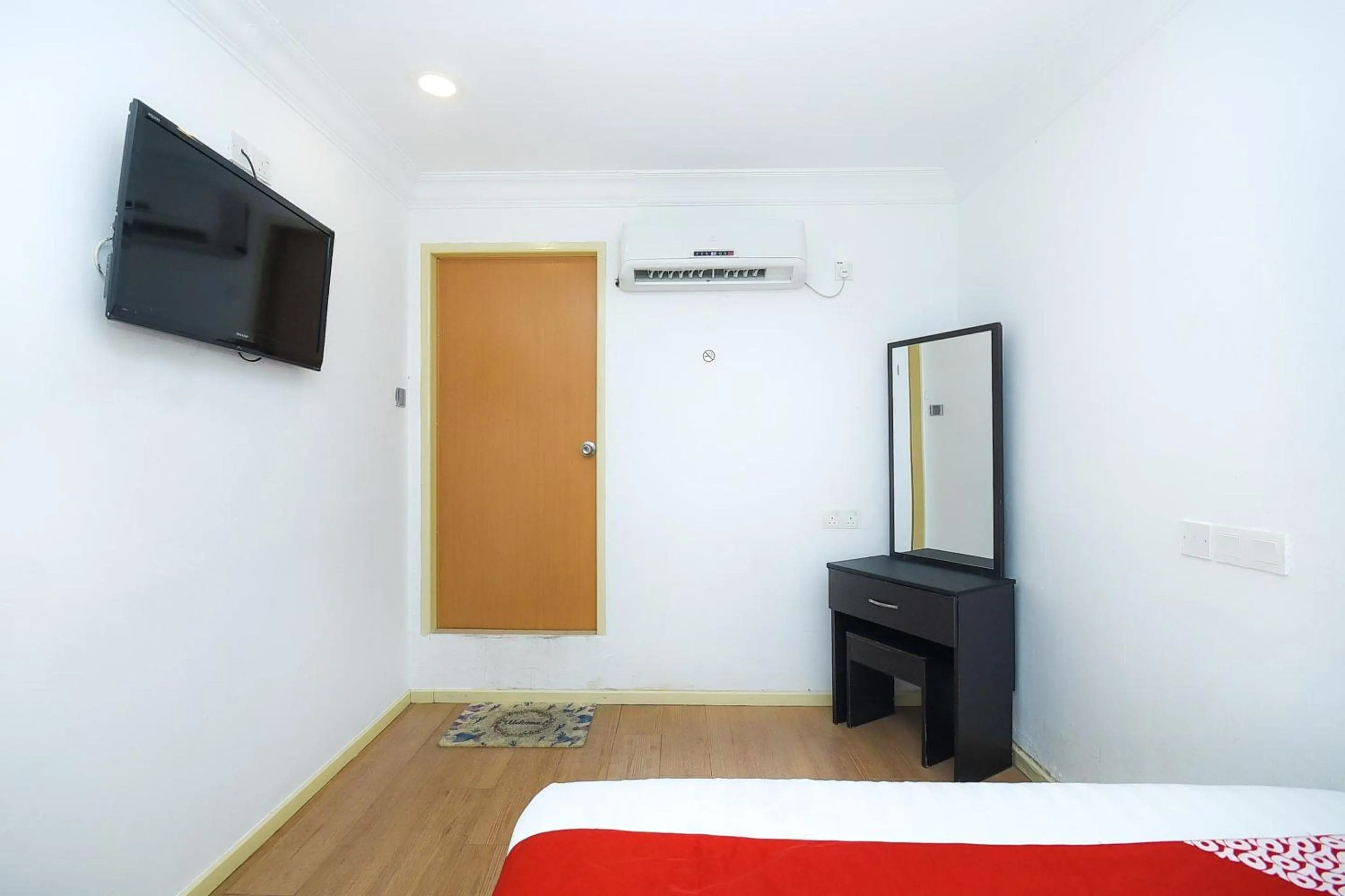 Bedroom in Hotel O River Inn