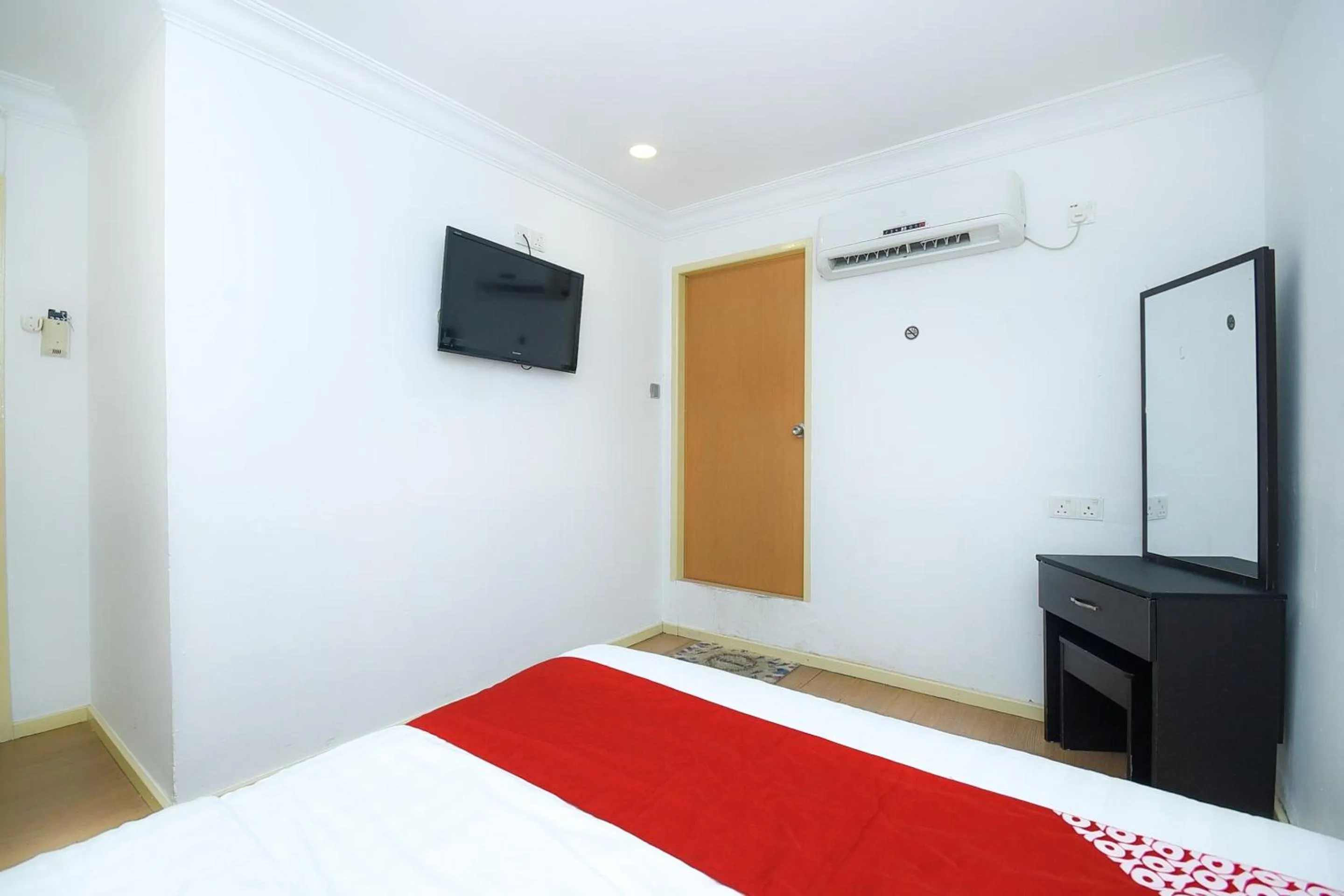 Bedroom in Hotel O River Inn