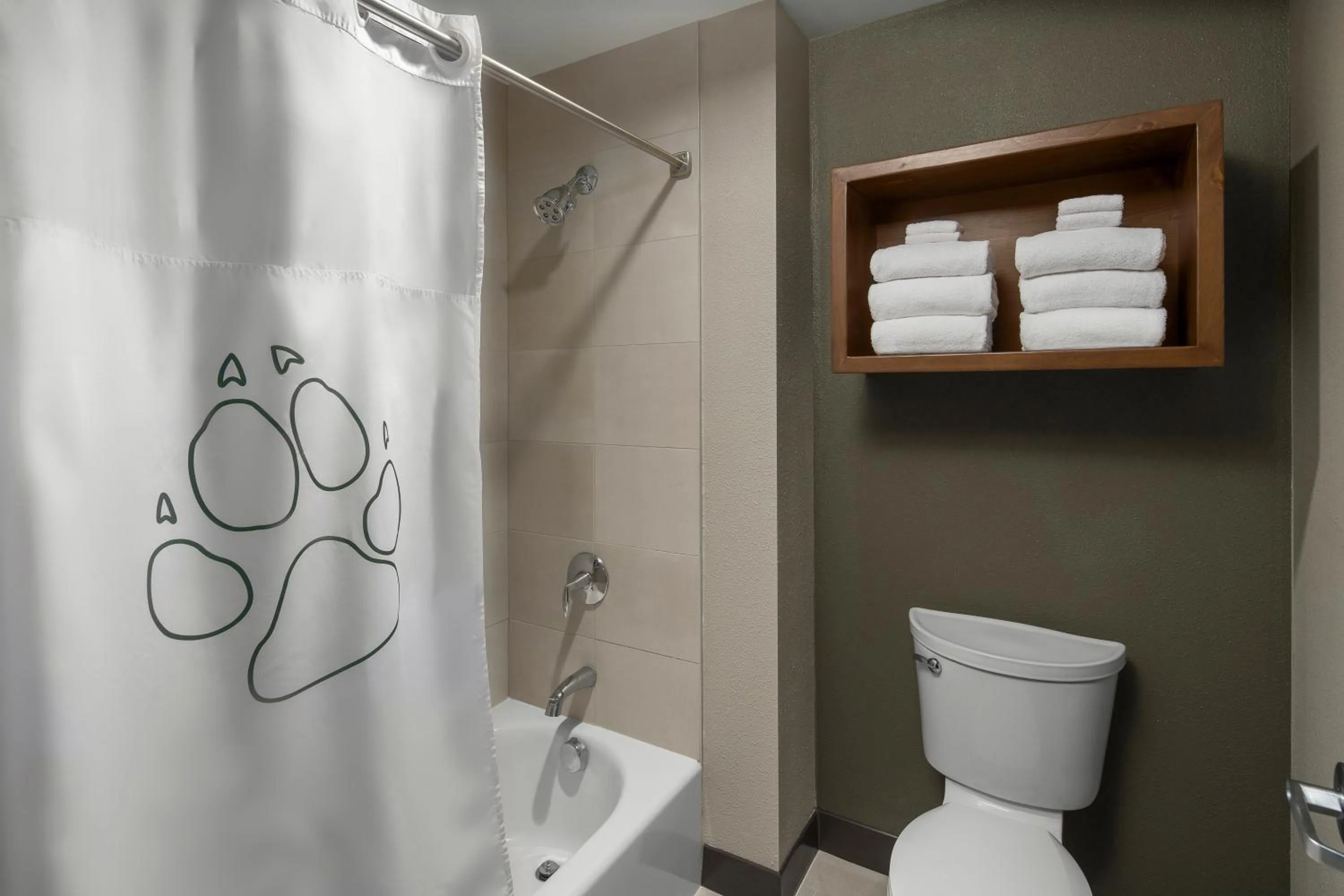 Shower in Great Wolf Lodge Grand Mound