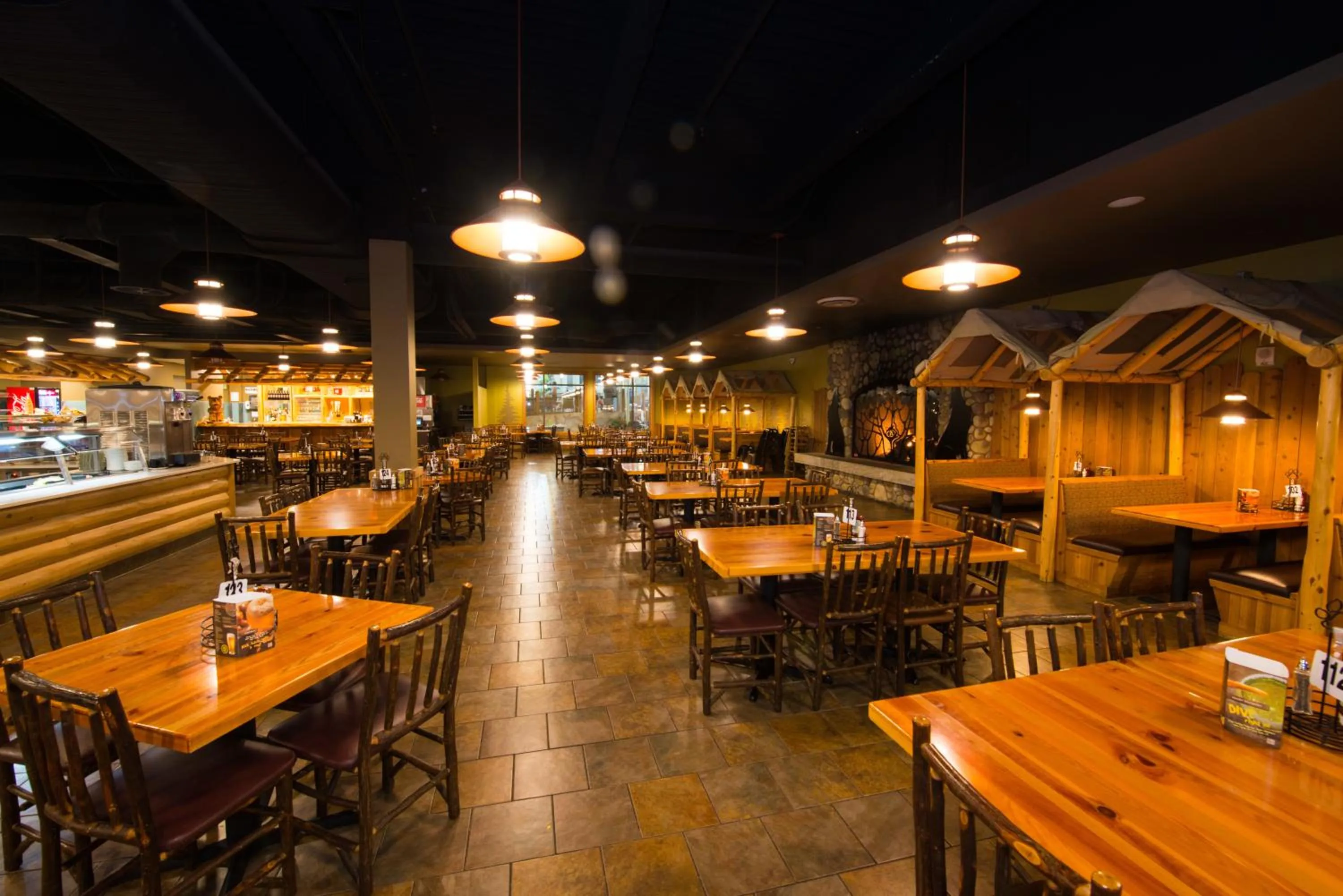 Restaurant/places to eat in Great Wolf Lodge Grand Mound