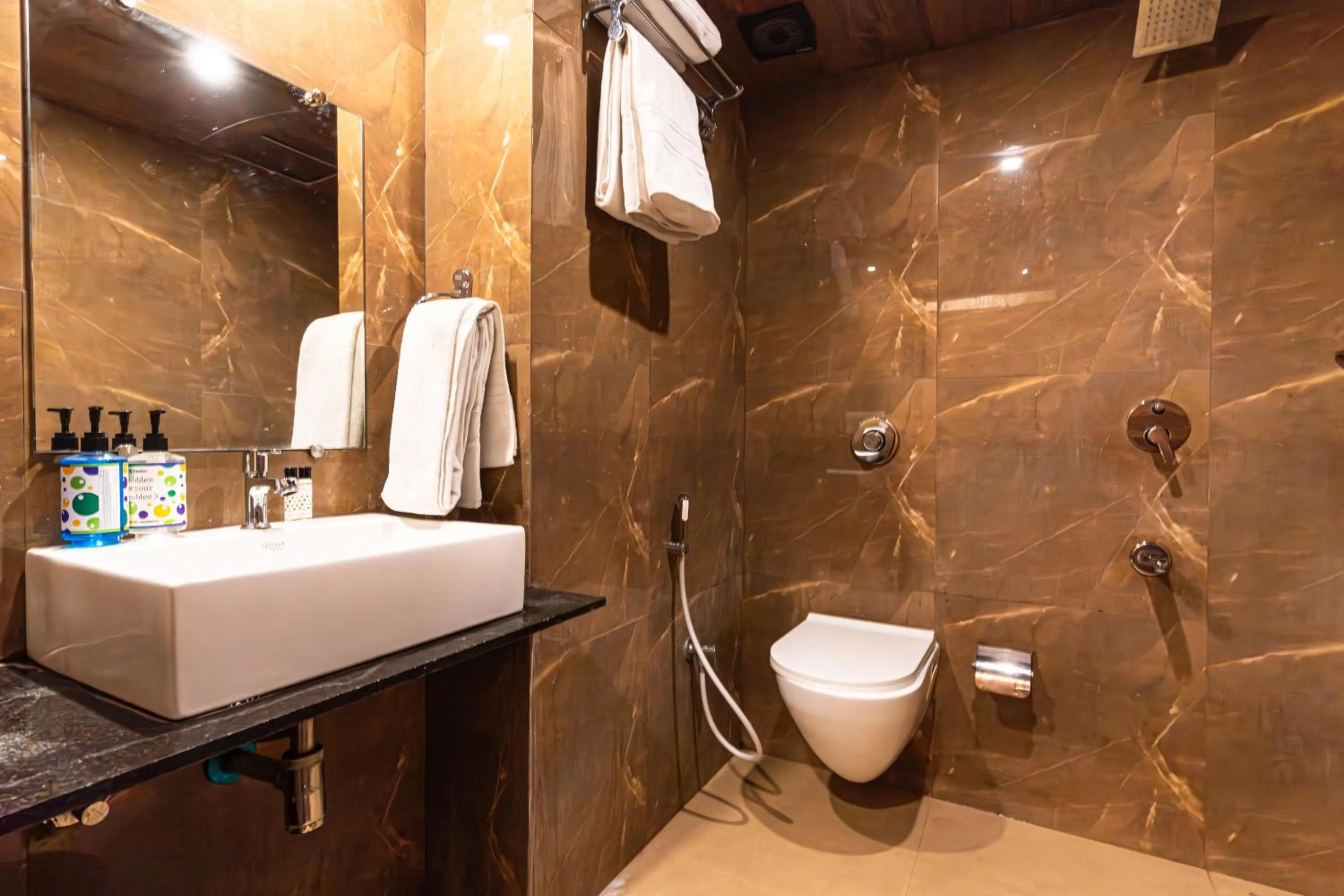 Bathroom in Itsy Hotels Elegant