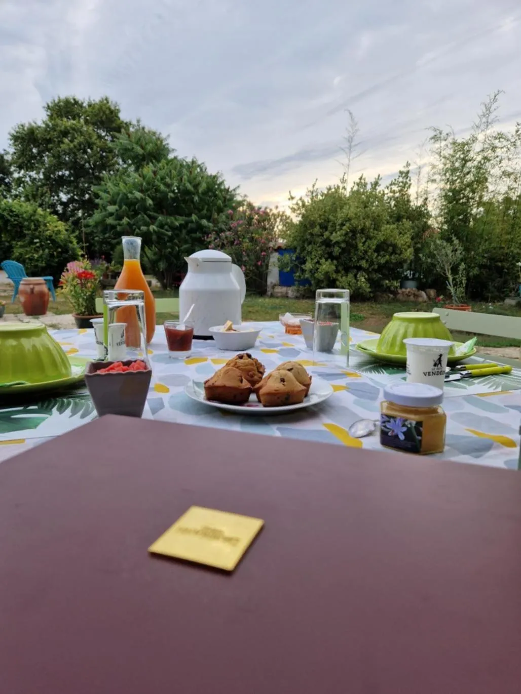 Breakfast in Chambres d'hôtes La Frise