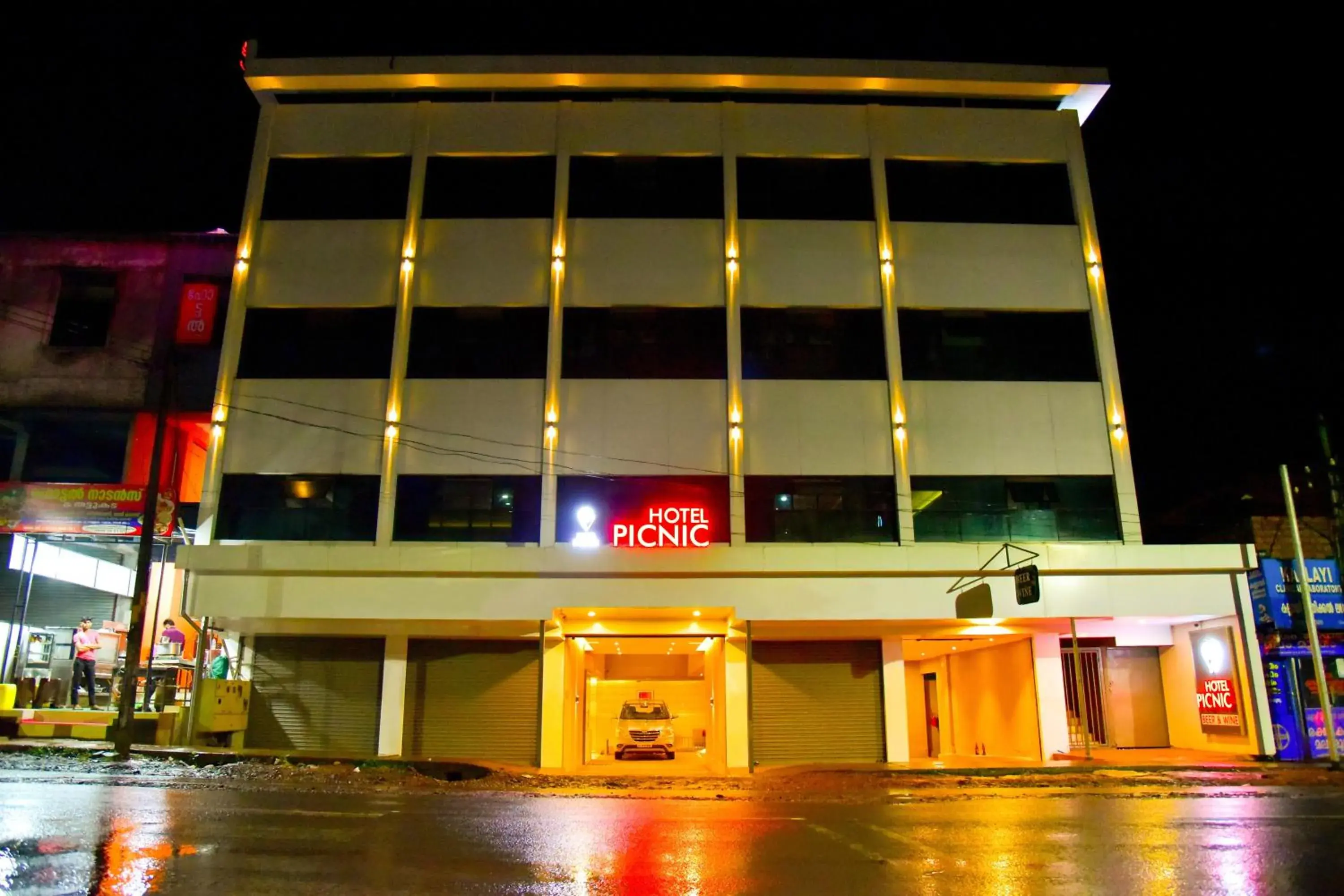 Property building in Hotel Picnic Property building in Hotel Picnic