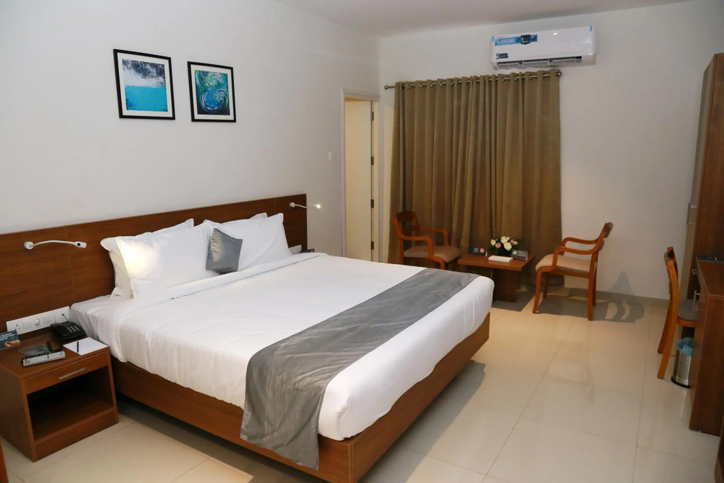 Bed in Hotel Picnic Bed in Hotel Picnic