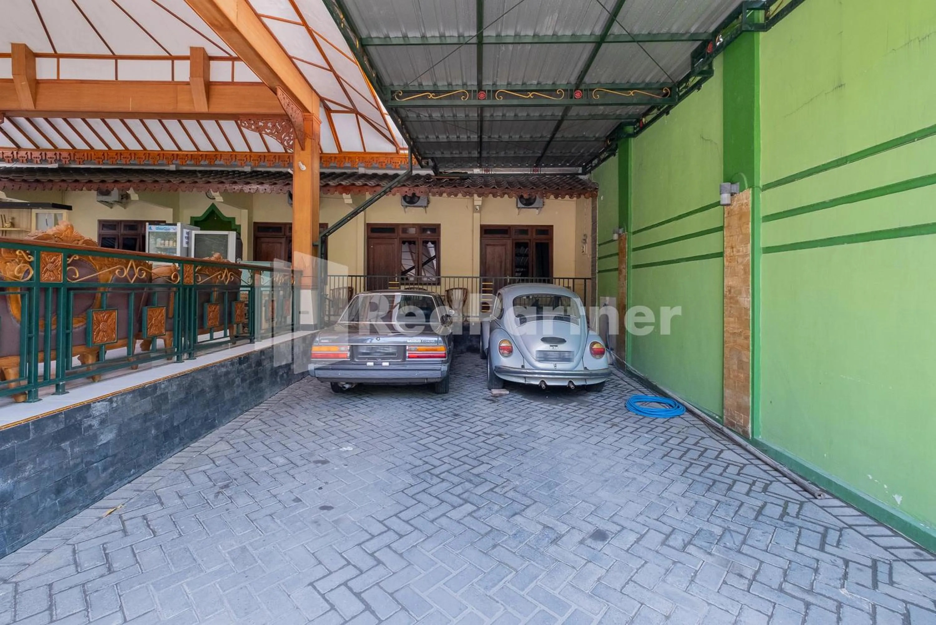 Parking in Hotel Wisata Ziarah Sunan Bonang Syariah Mitra RedDoorz