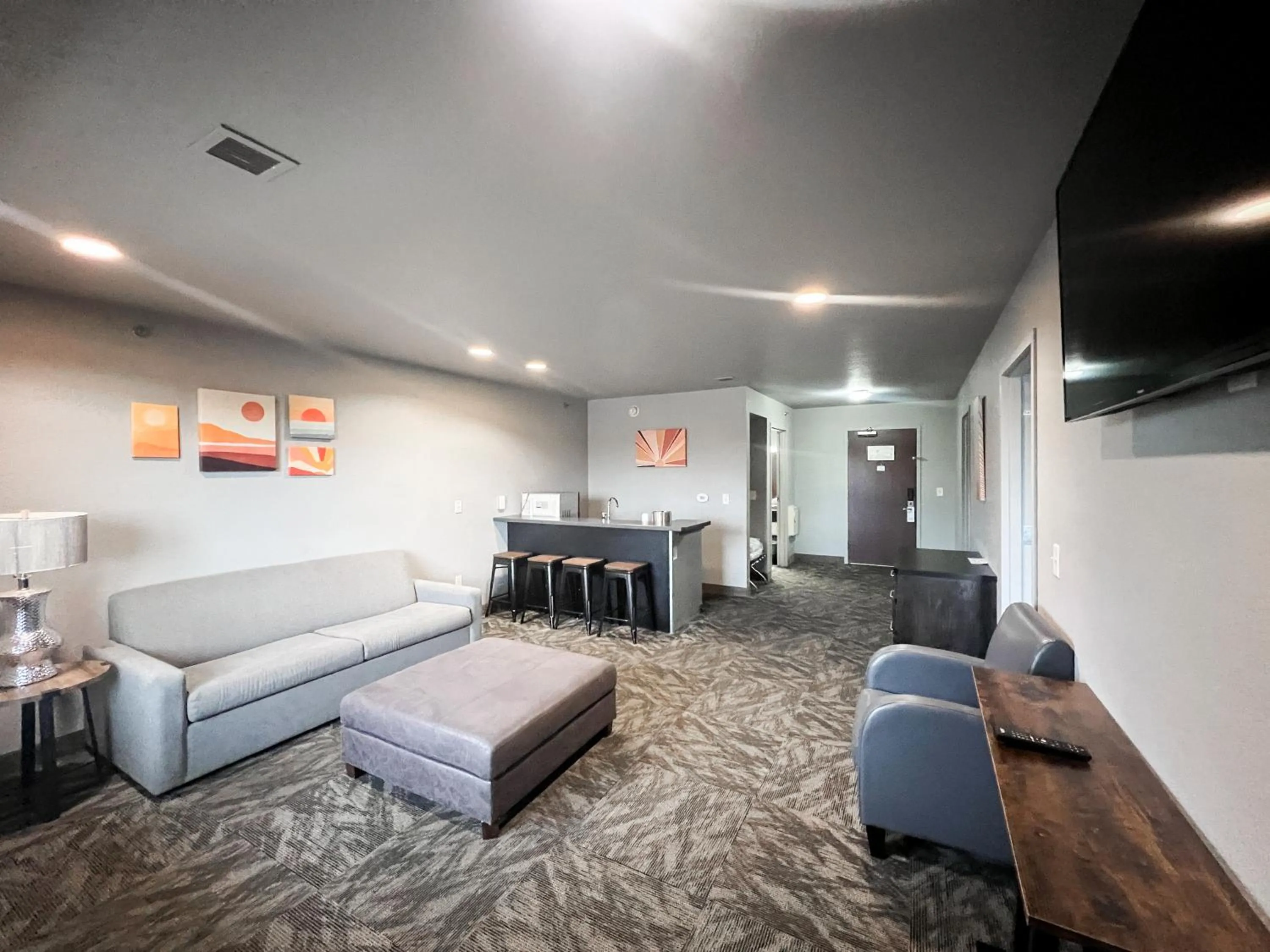 Communal lounge/ TV room in Metropolis Resort - Eau Claire