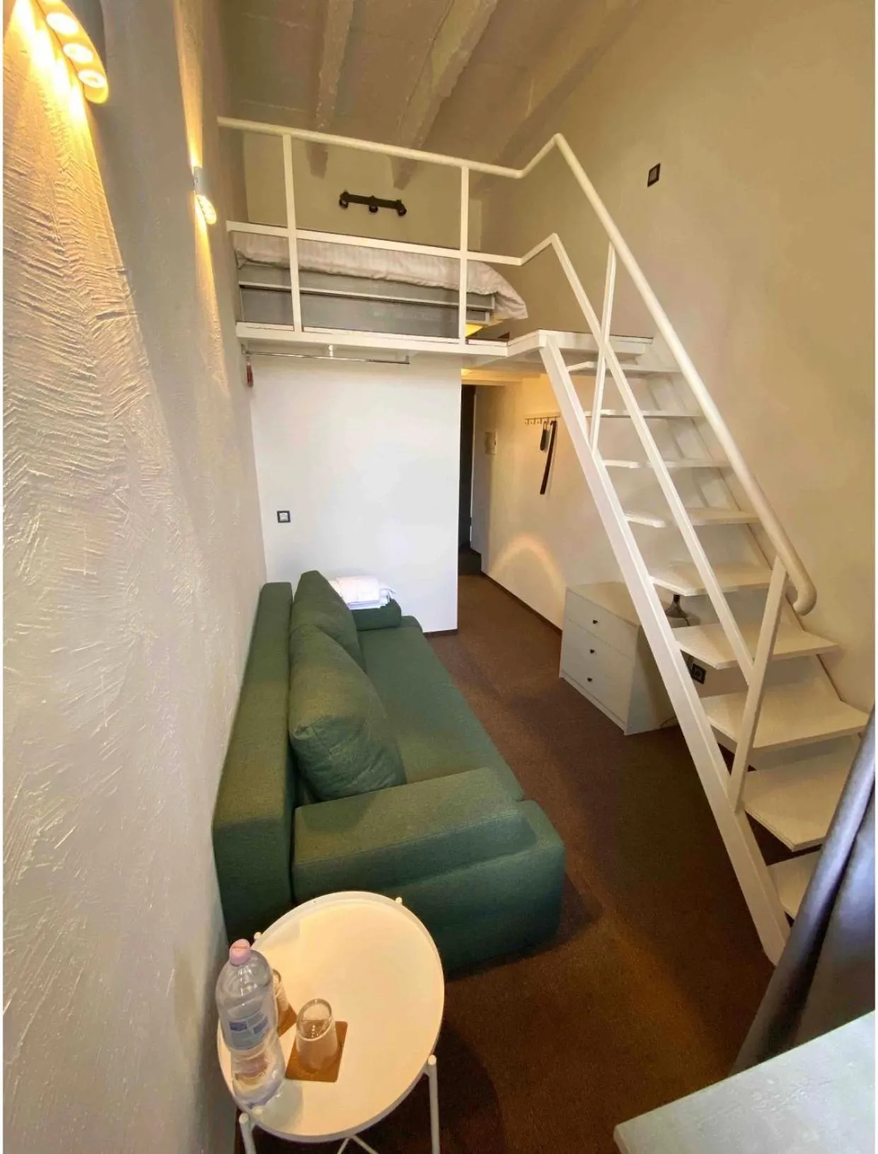 Living room, Bed in Lift Hotel Boutique - Derybasivska