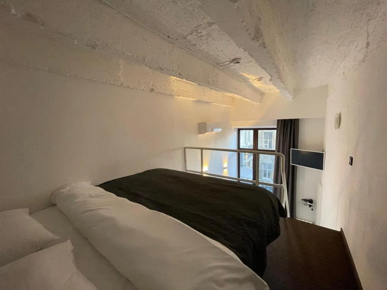 Bed in Lift Hotel Boutique - Derybasivska