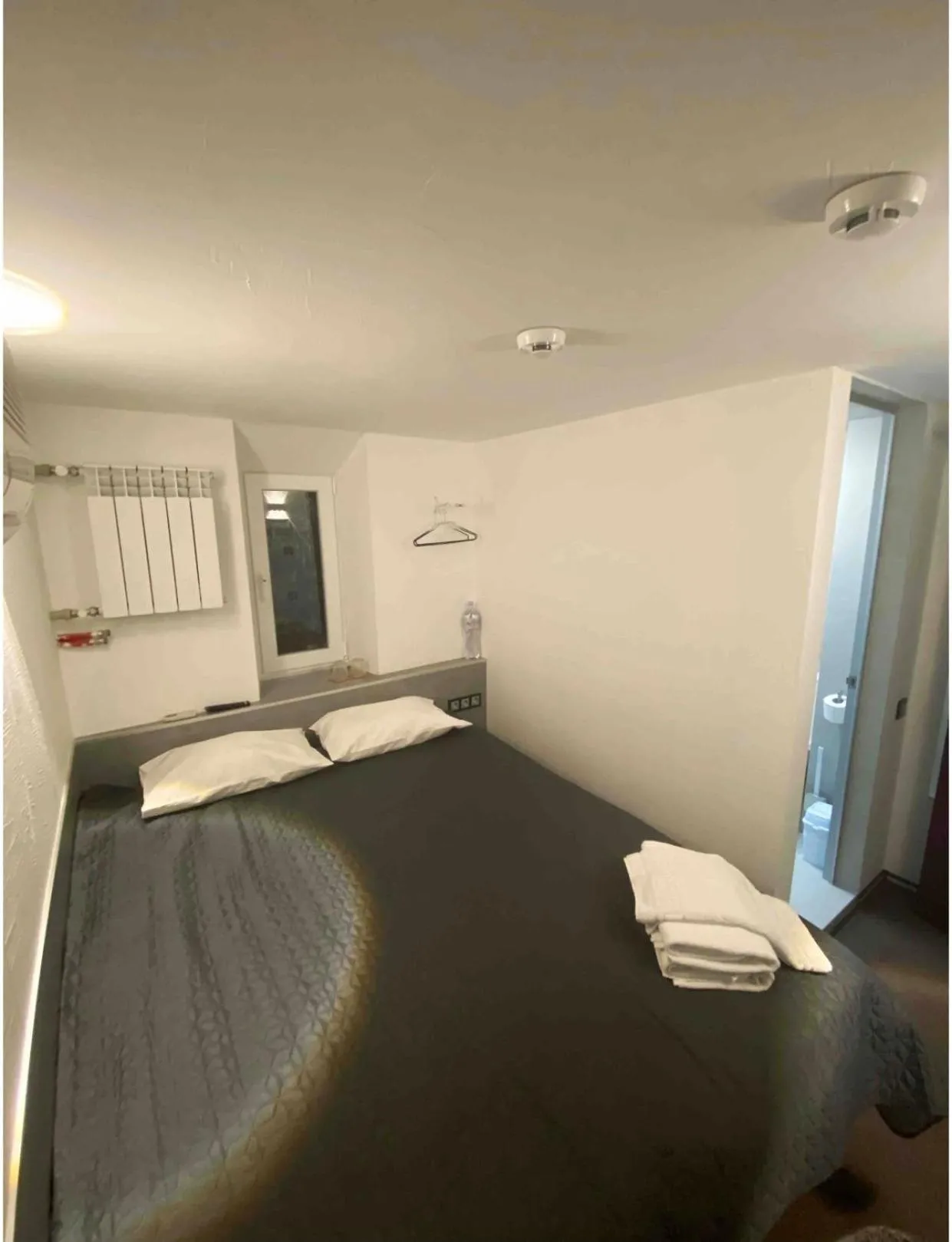 Photo of the whole room, Bed in Lift Hotel Boutique - Derybasivska