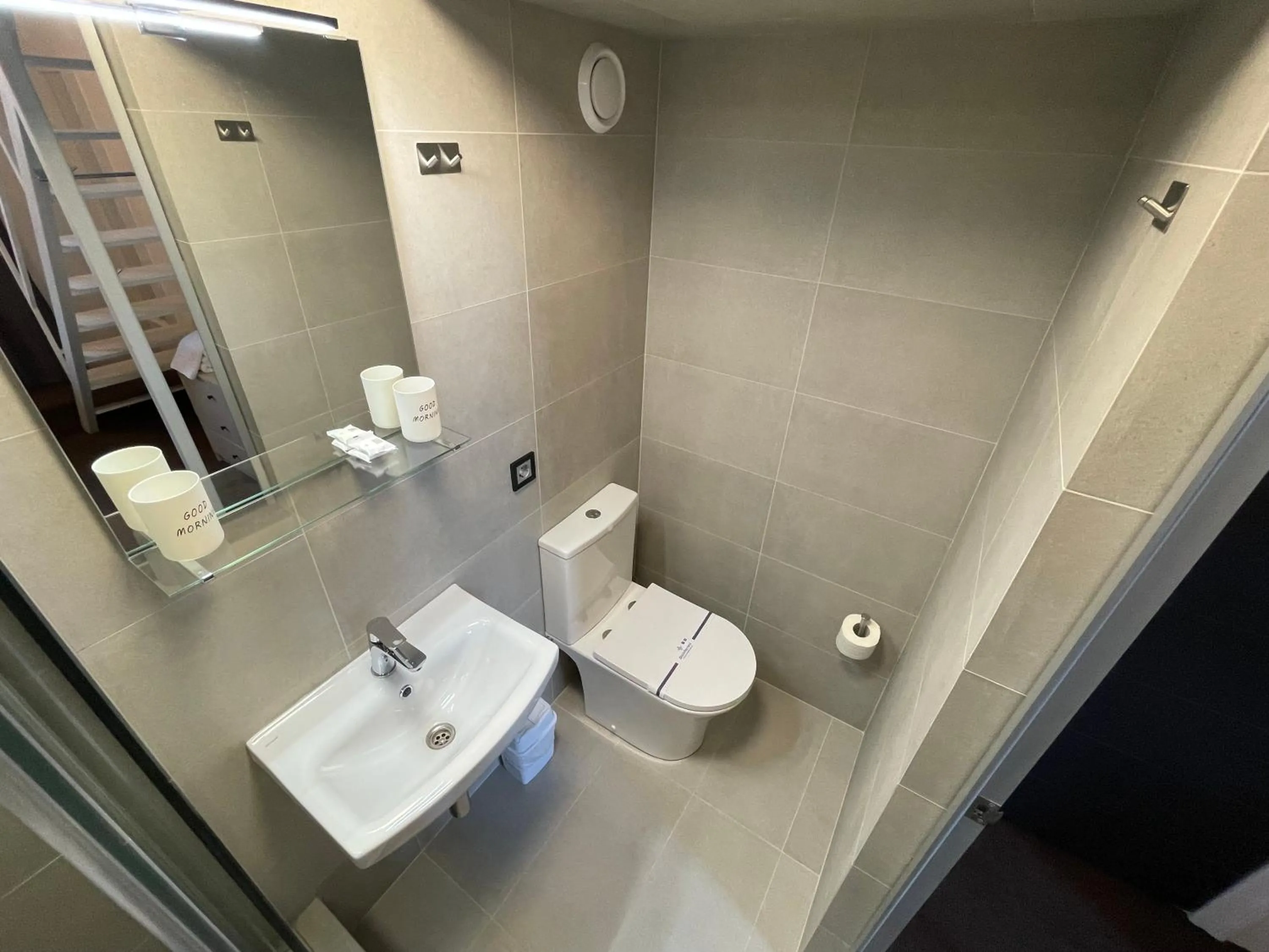 Shower in Lift Hotel Boutique - Derybasivska