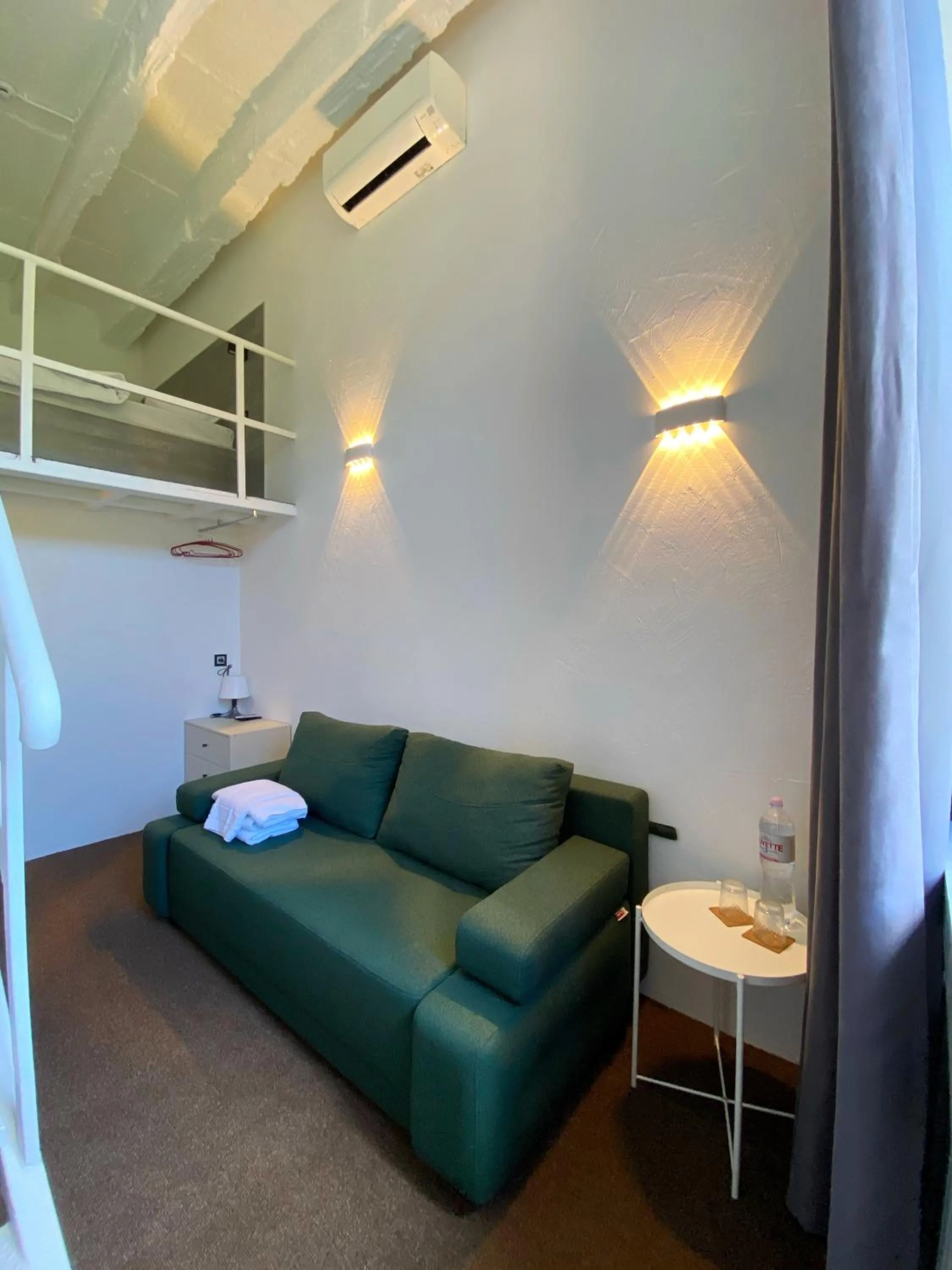 Living room, Bed in Lift Hotel Boutique - Derybasivska