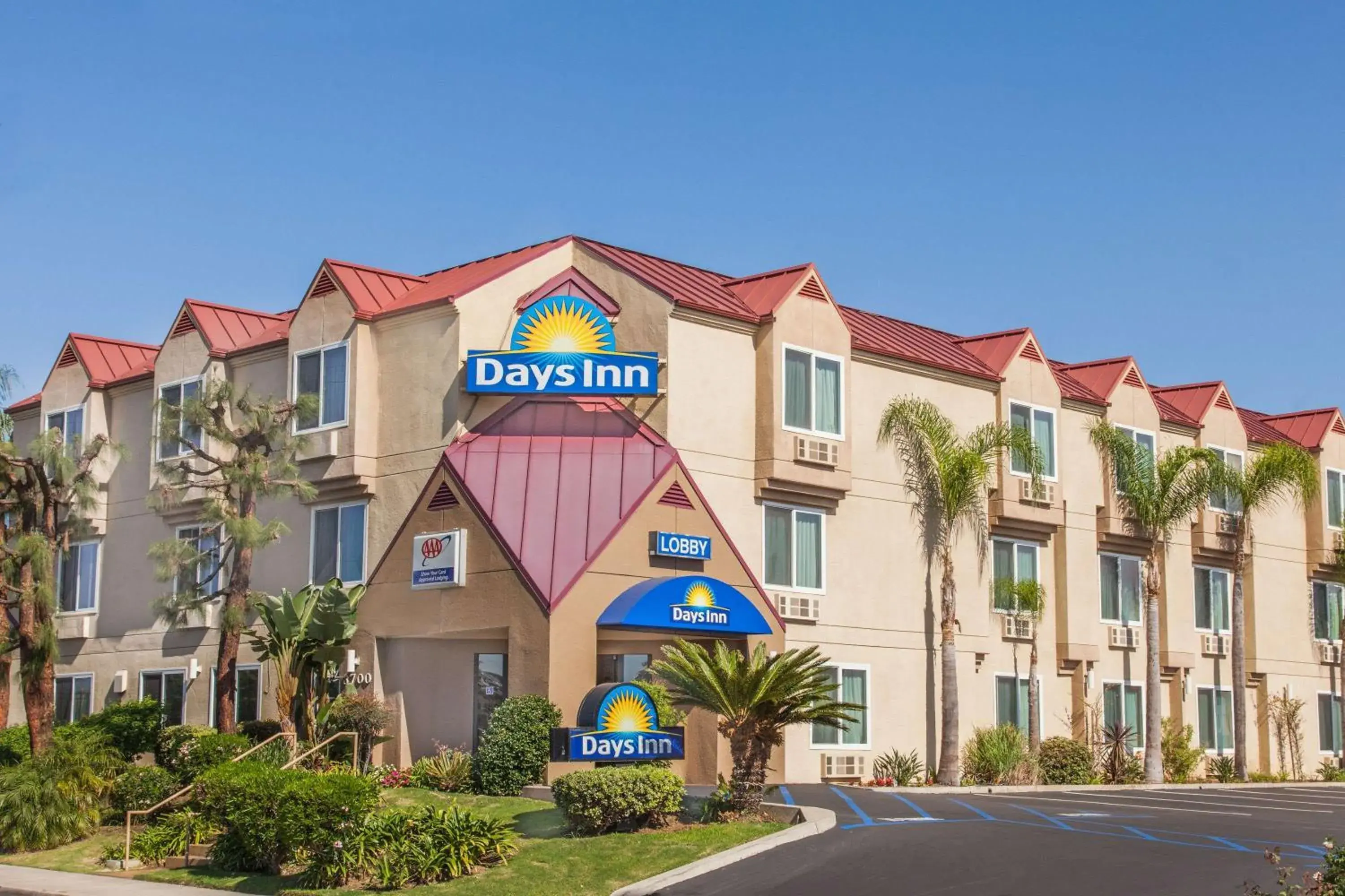 Property building in Days Inn by Wyndham Carlsbad Property building in Days Inn by Wyndham Carlsbad