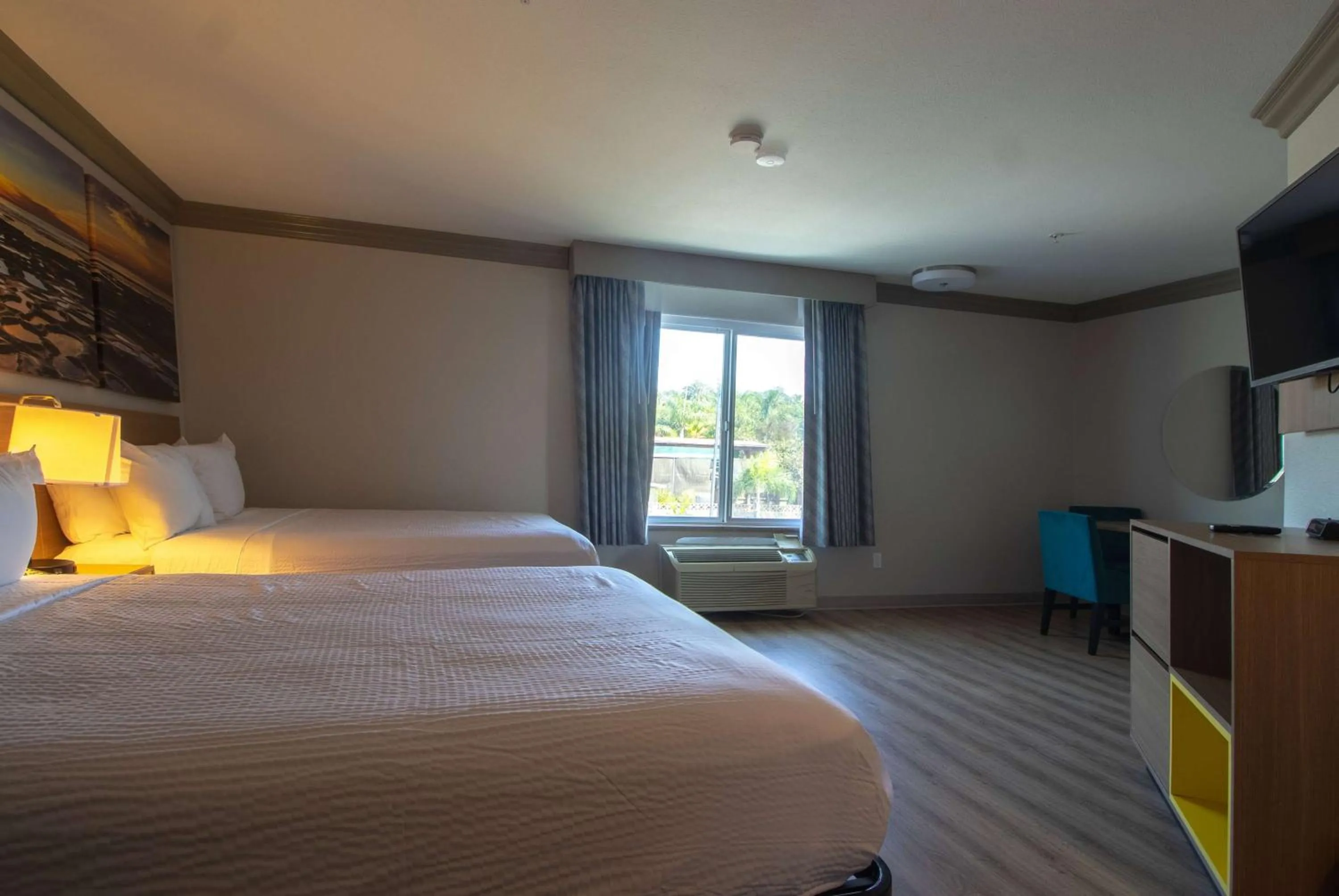 Photo of the whole room, Bed in Days Inn by Wyndham Carlsbad